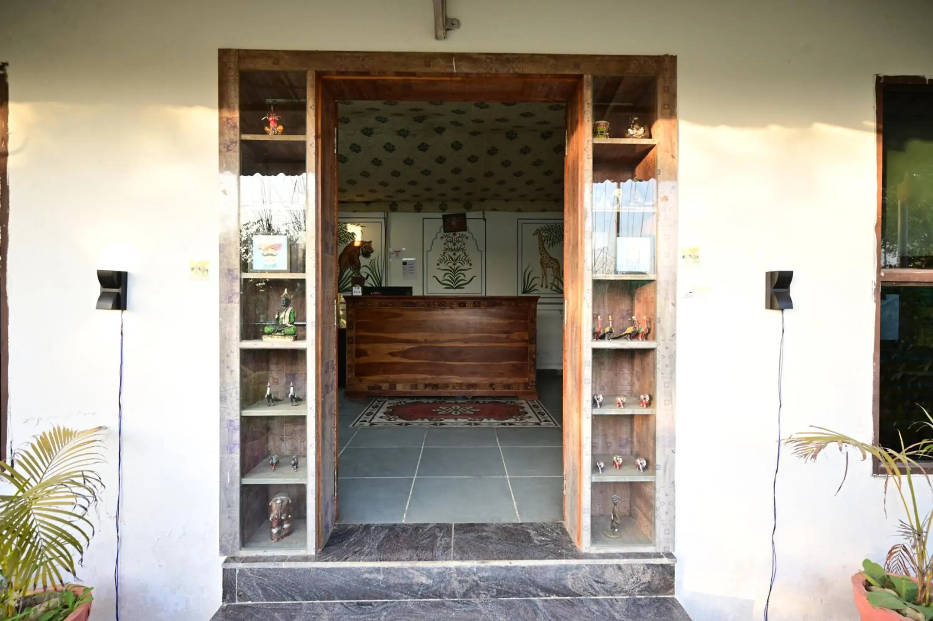 Facade/entrance in The castle crown - Hem Vilas Resort Ranthambhore Facade/entrance in The castle crown - Hem Vilas Resort Ranthambhore