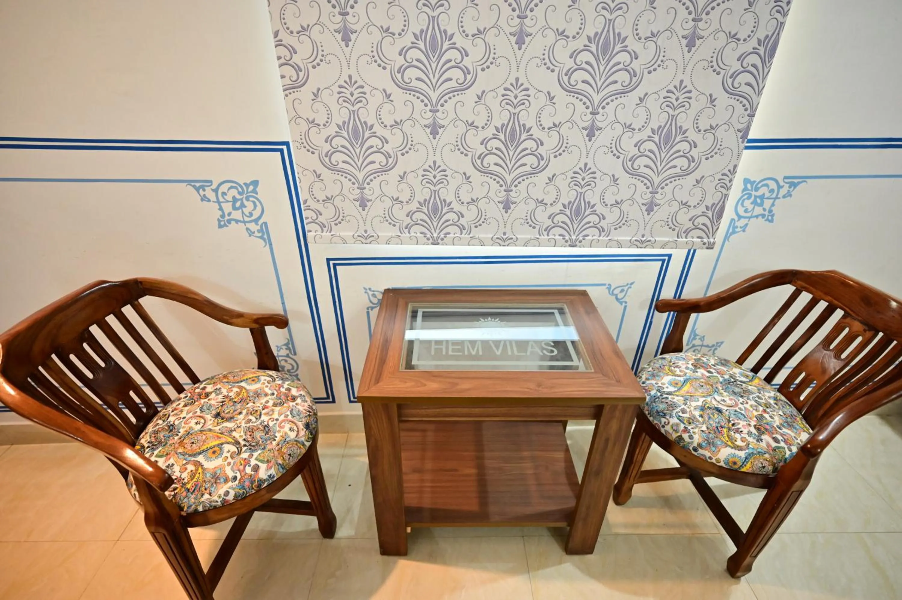 Seating area in The castle crown - Hem Vilas Resort Ranthambhore