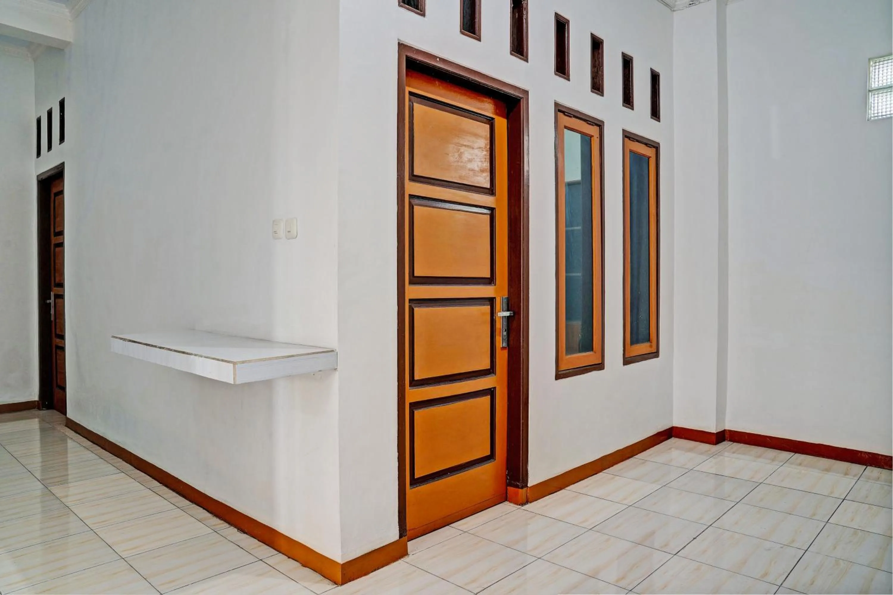 Lobby or reception in Hotel O Penginapan Hj Lilis 2 Syariah
