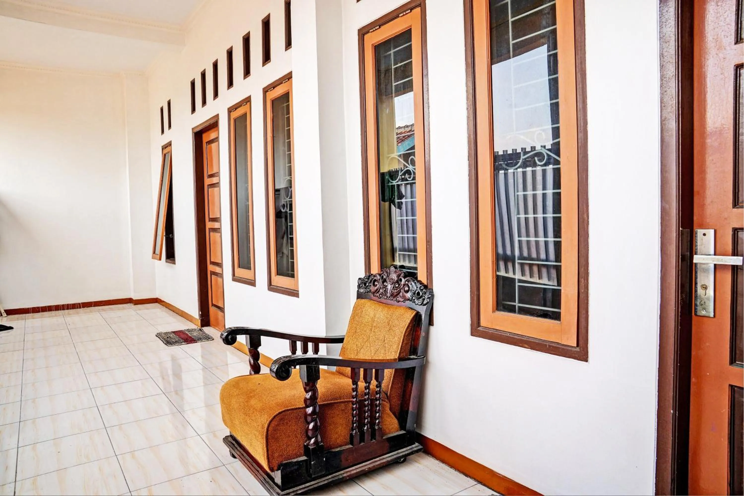 Lobby or reception in Hotel O Penginapan Hj Lilis 2 Syariah