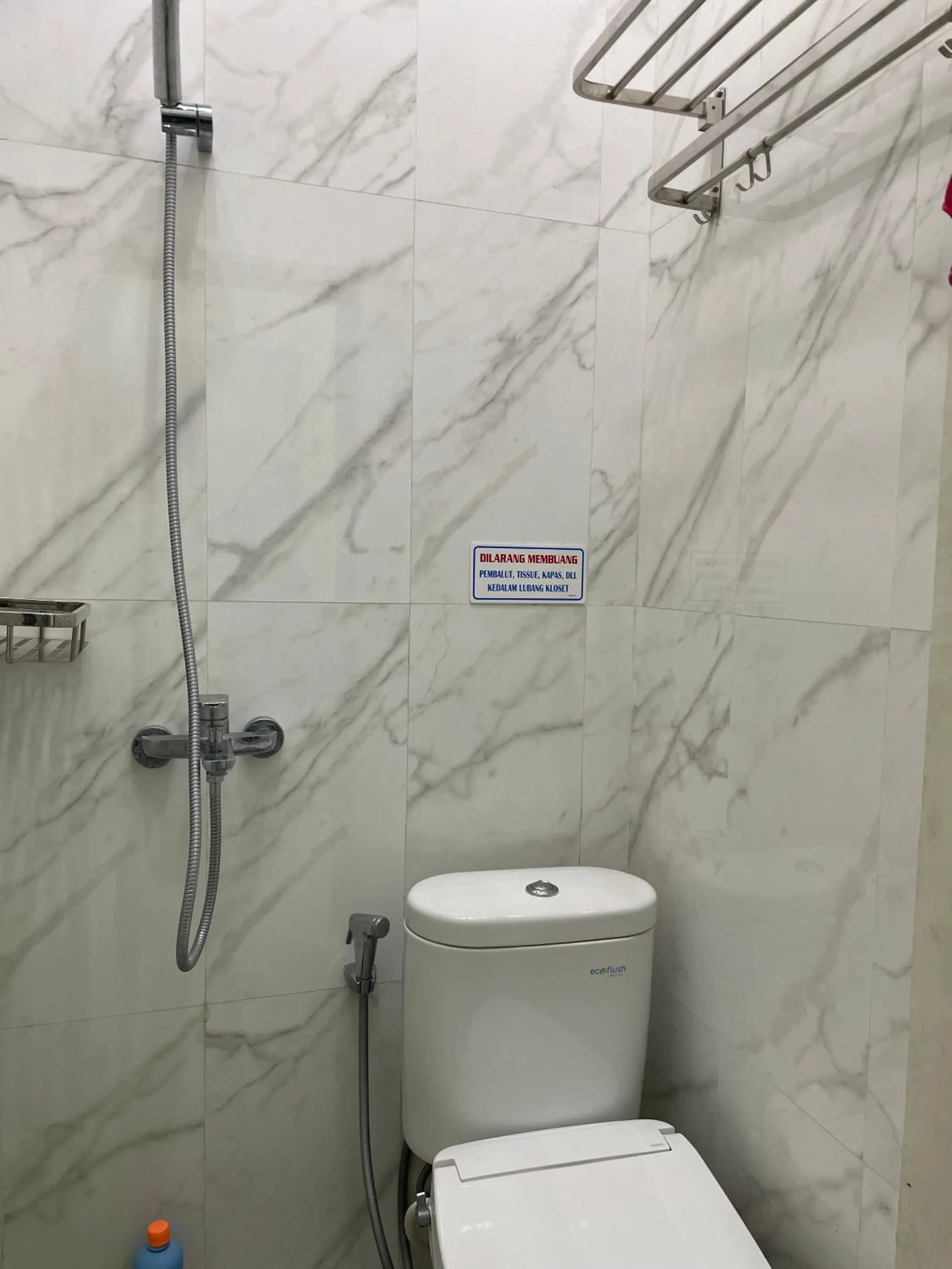 Bathroom in OYO 93412 Kost Irma Syariah Near UPTD SMP Negeri 8 Parepare