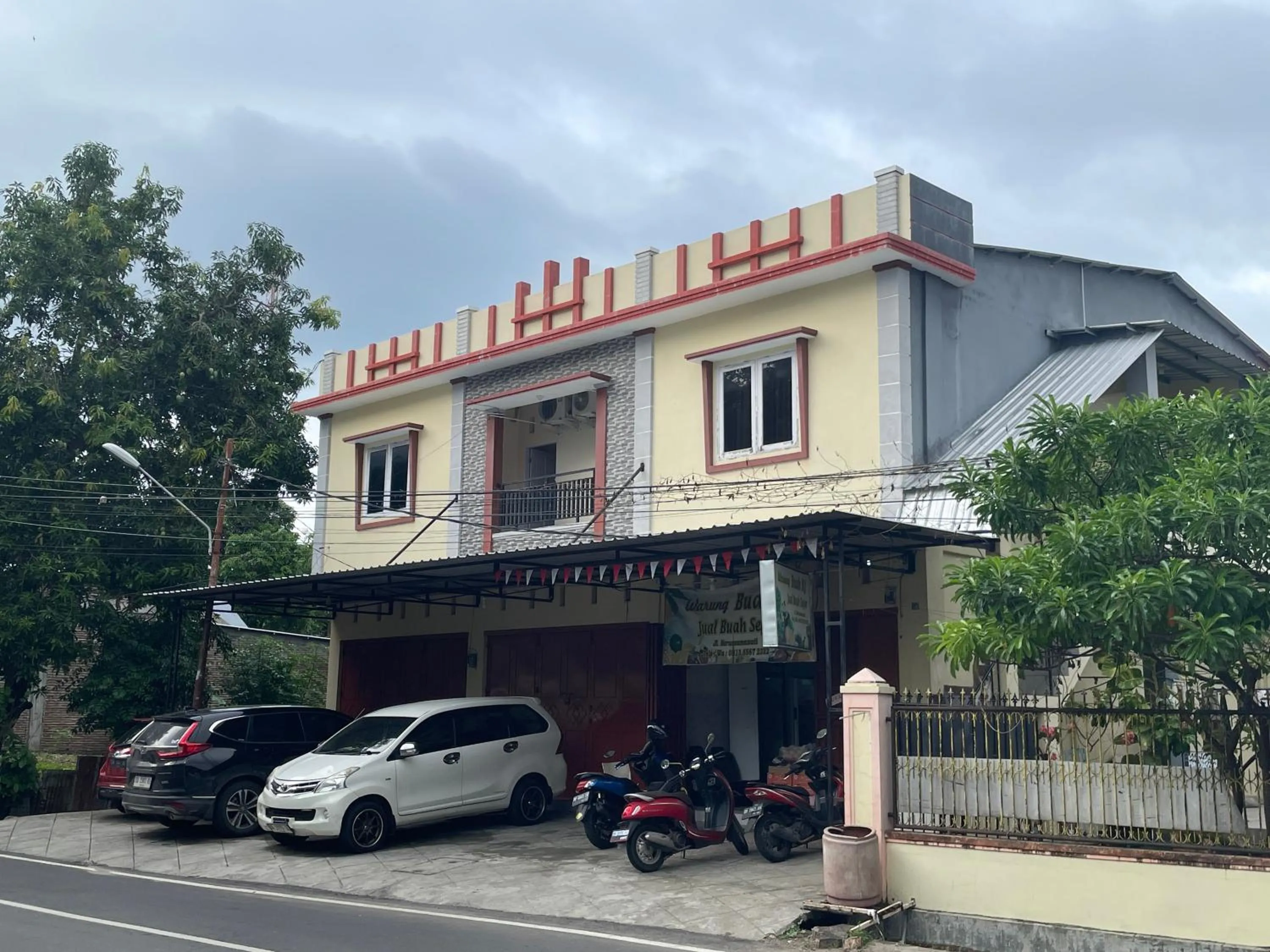 OYO 93412 Kost Irma Syariah Near UPTD SMP Negeri 8 Parepare