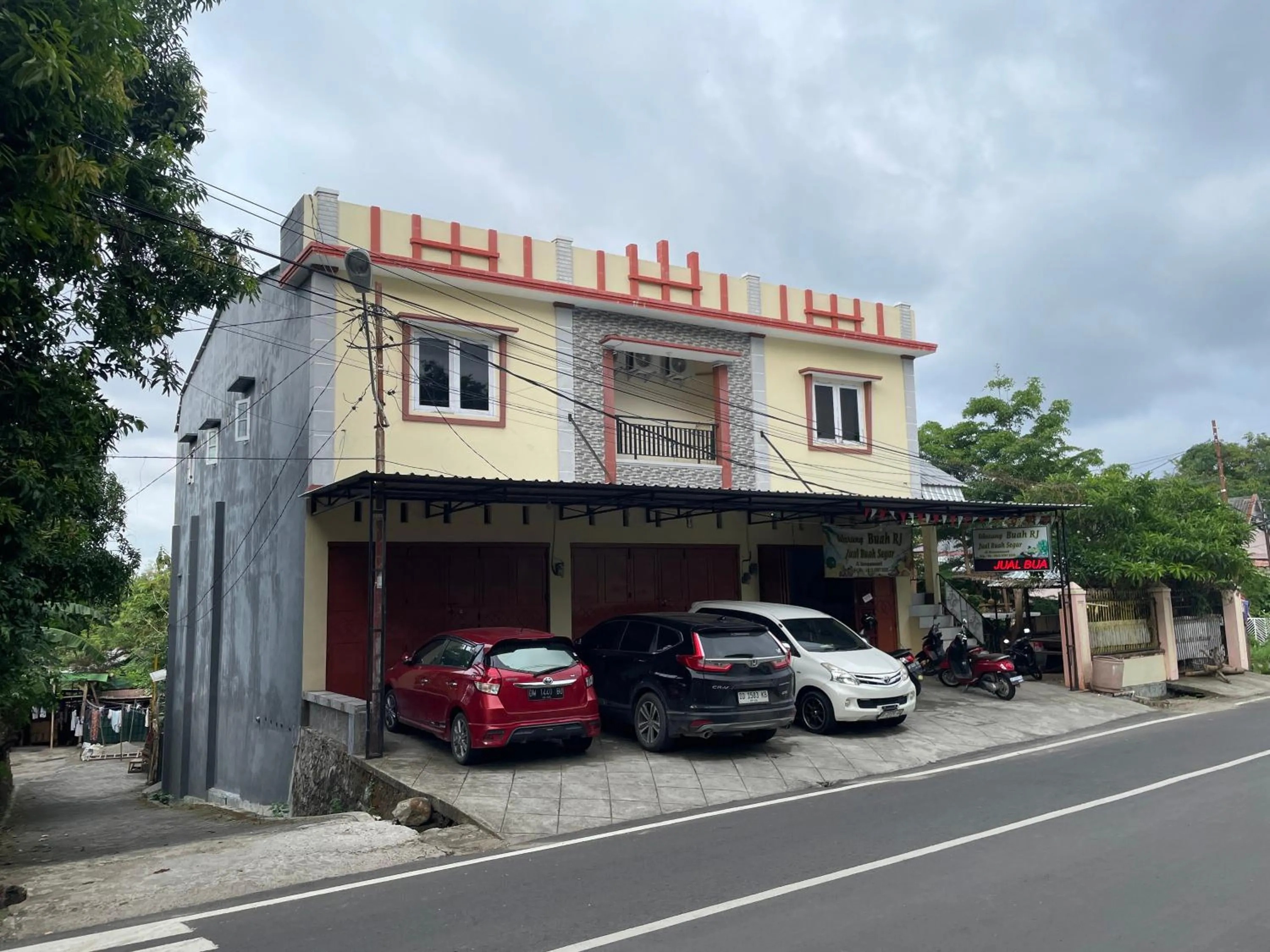 Facade/entrance in OYO 93412 Kost Irma Syariah Near UPTD SMP Negeri 8 Parepare
