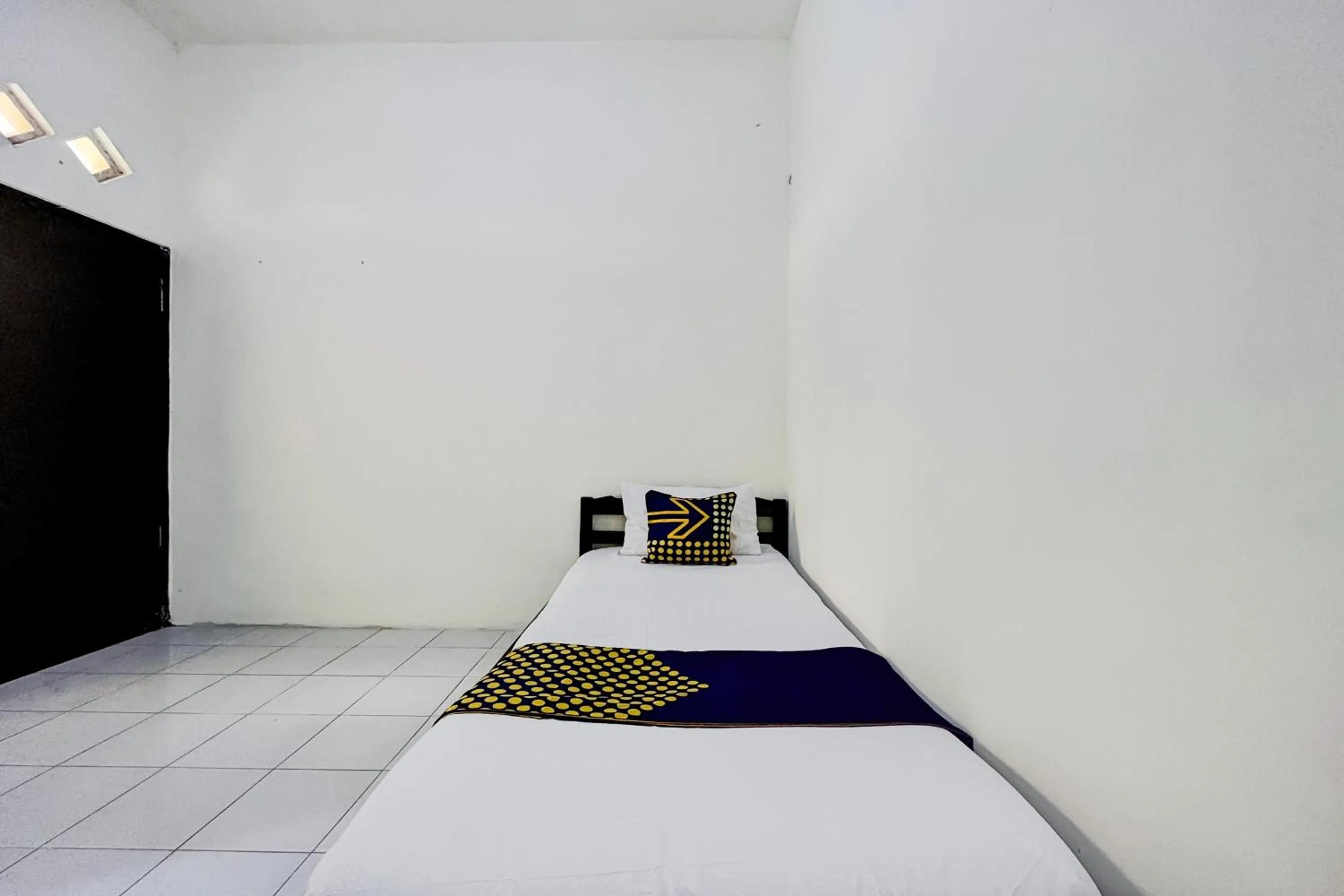 Bedroom, Bed in OYO Life 93398 Sudimoro Guest House Syariah