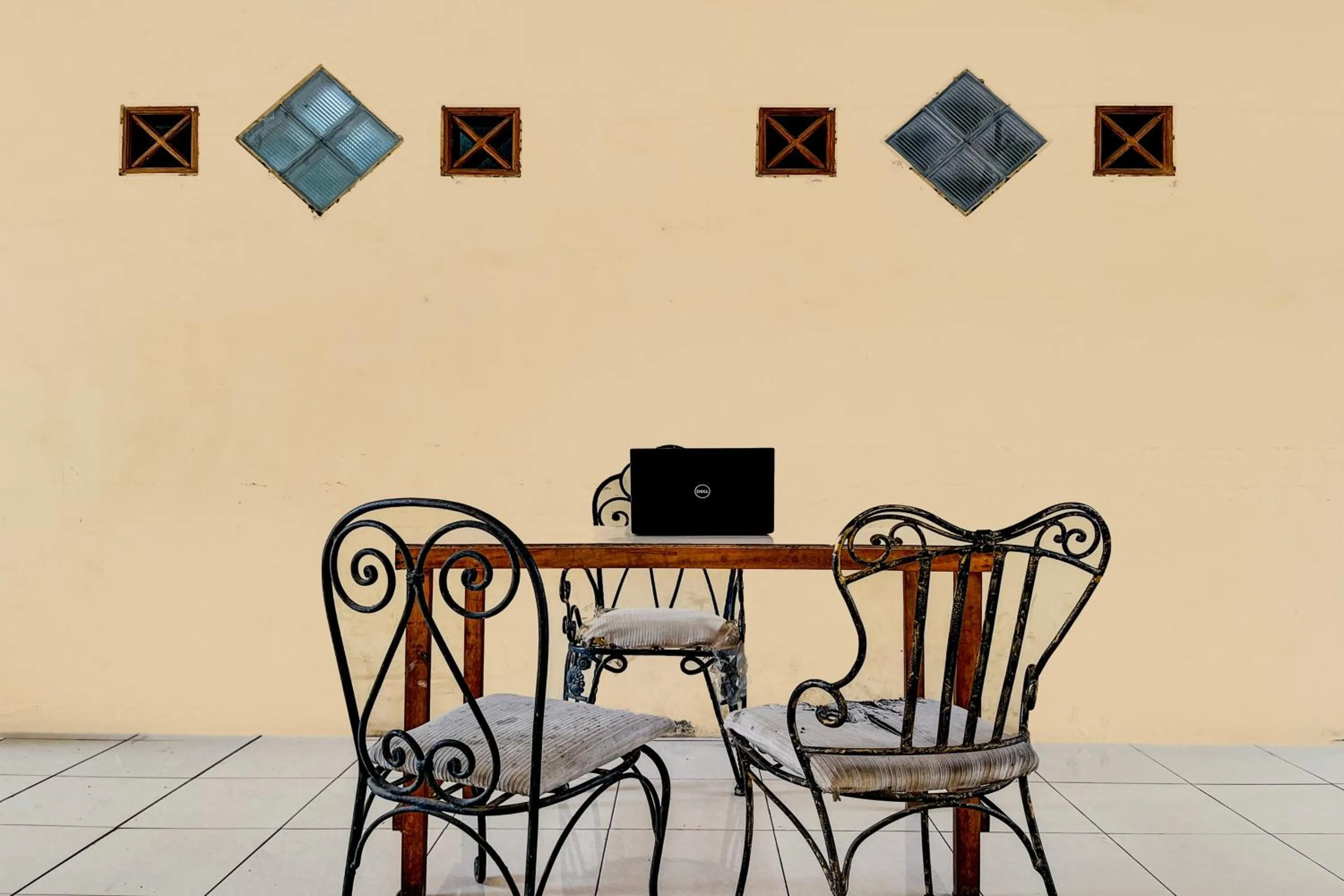 Lobby or reception in OYO Life 93398 Sudimoro Guest House Syariah