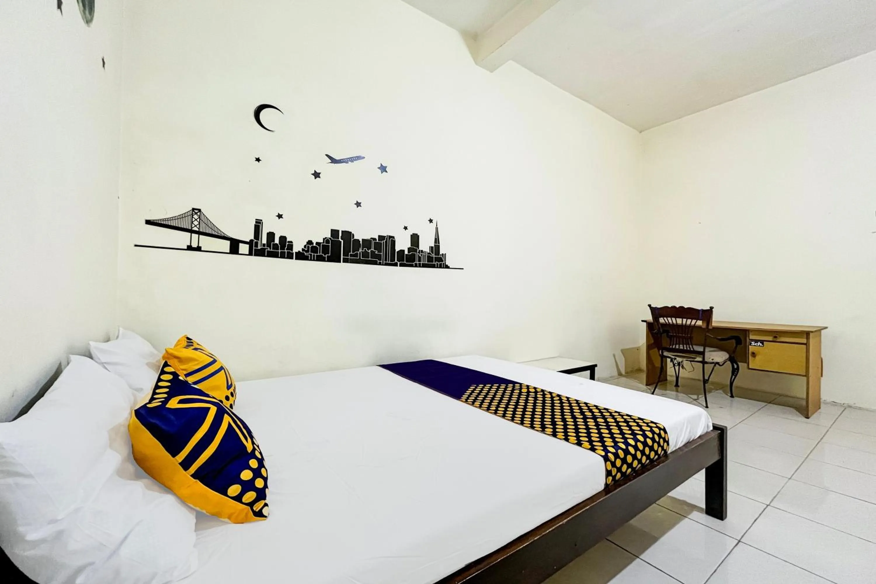 Bedroom, Bed in OYO Life 93398 Sudimoro Guest House Syariah