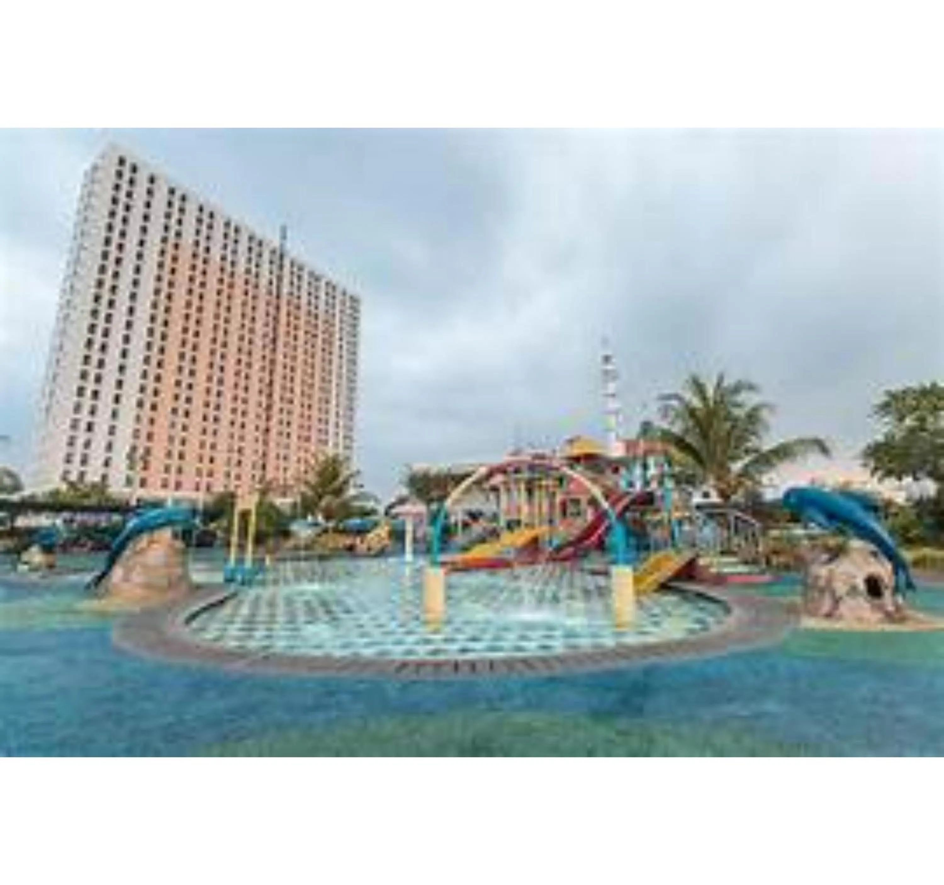 Swimming pool in OYO Life 93374 Andira Inn