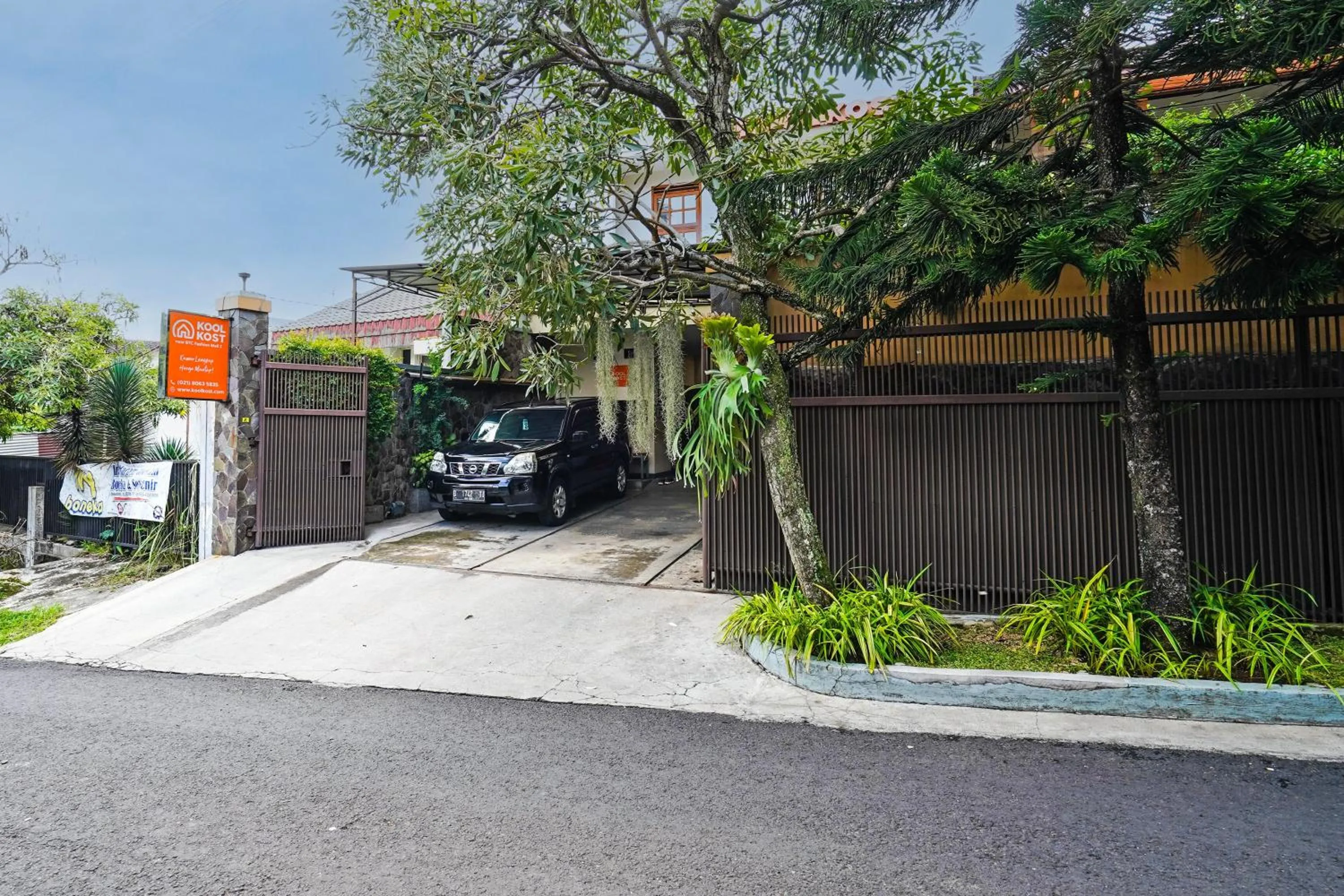 Facade/entrance in Hotel O Sukamulya Homestay