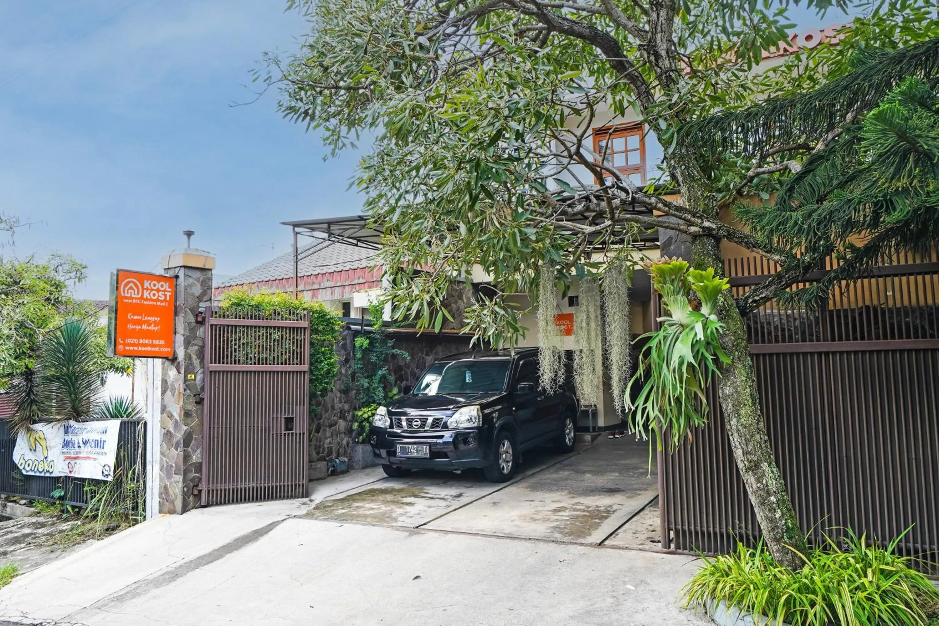 Facade/entrance in Hotel O Sukamulya Homestay