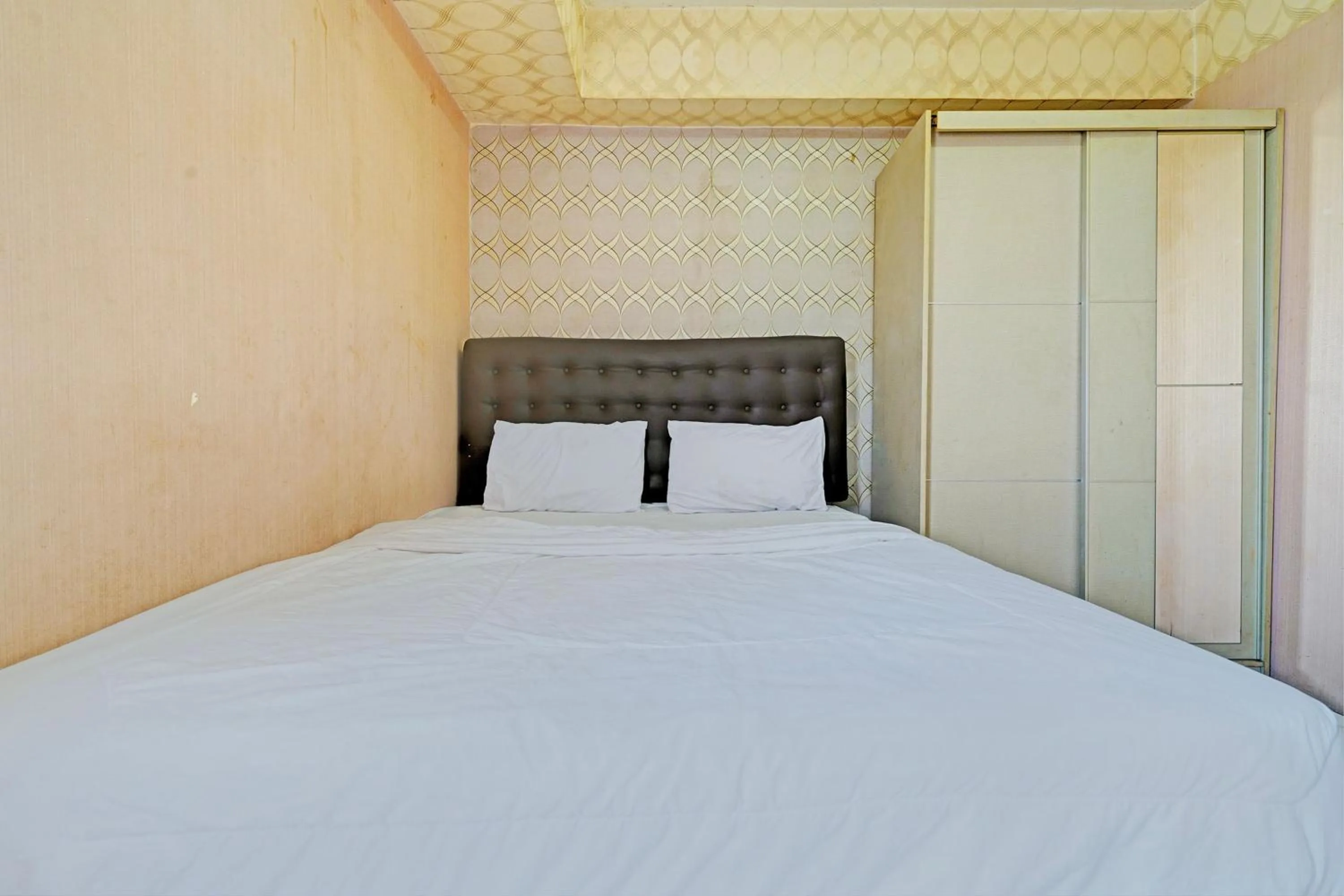 Bedroom, Bed in OYO 93352 Apartement Gateway Cicadas By Db Rent