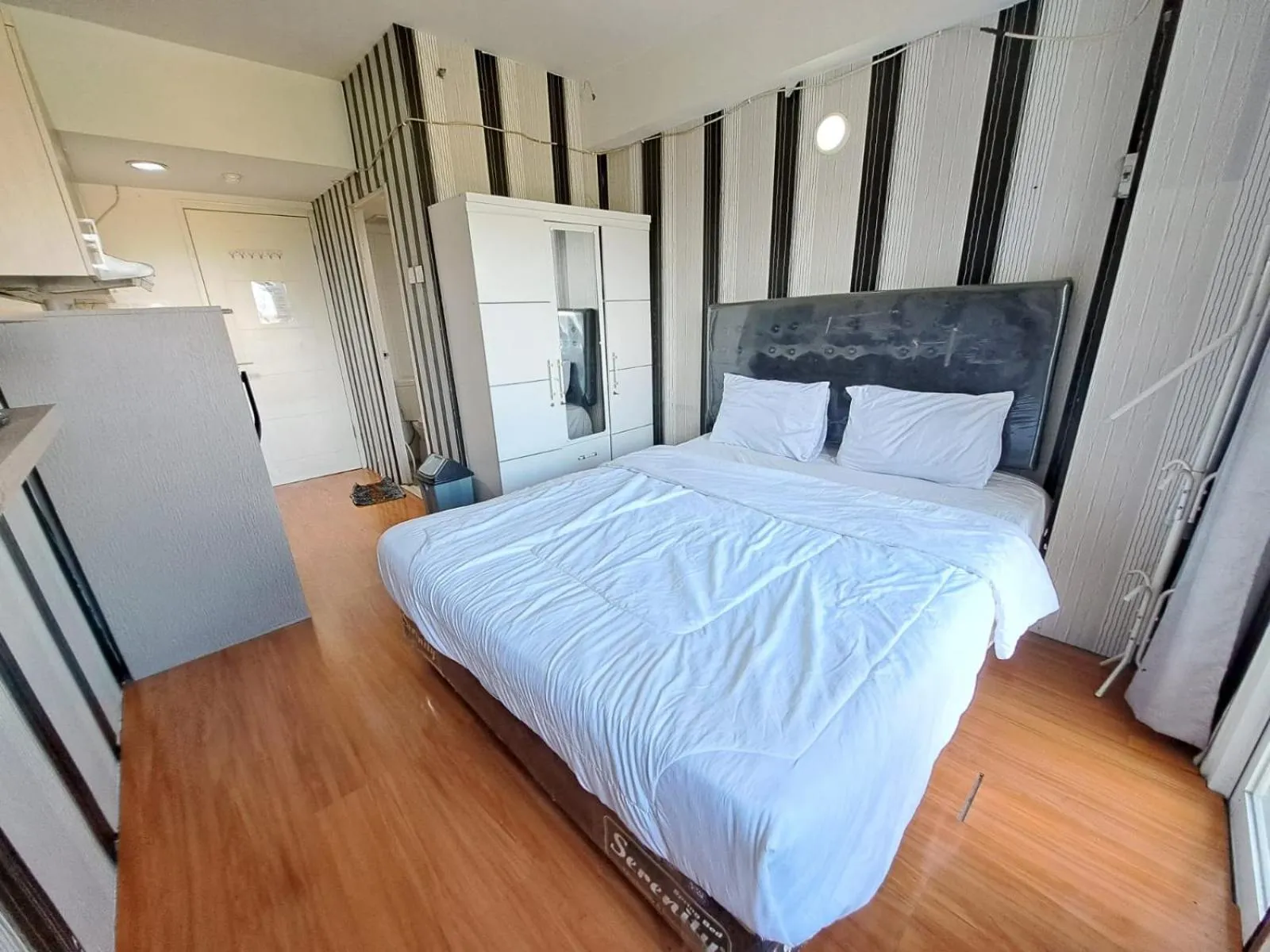 Bedroom, Bed in Hotel O Apartement Sentraland Karawang By Agung Rent