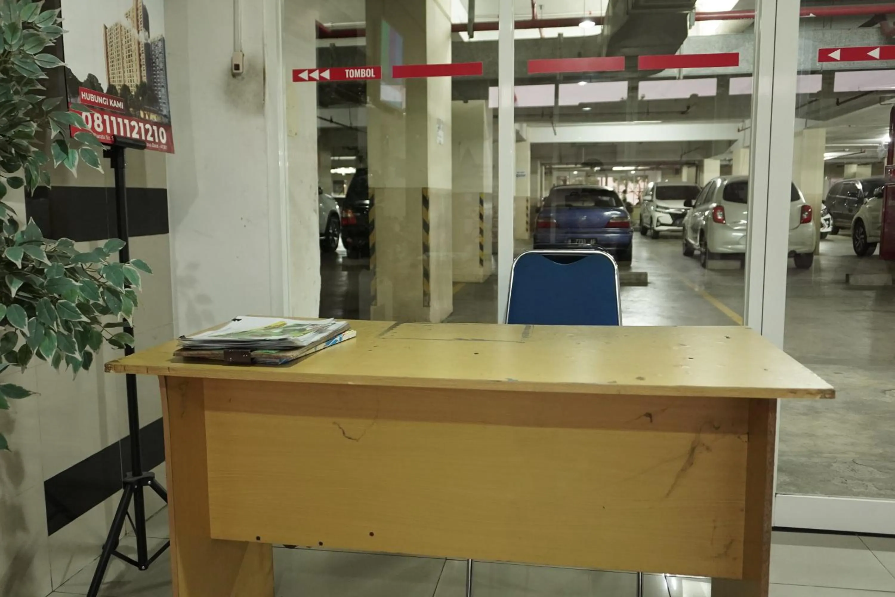 Lobby or reception in Hotel O Apartement Sentraland Karawang By Agung Rent