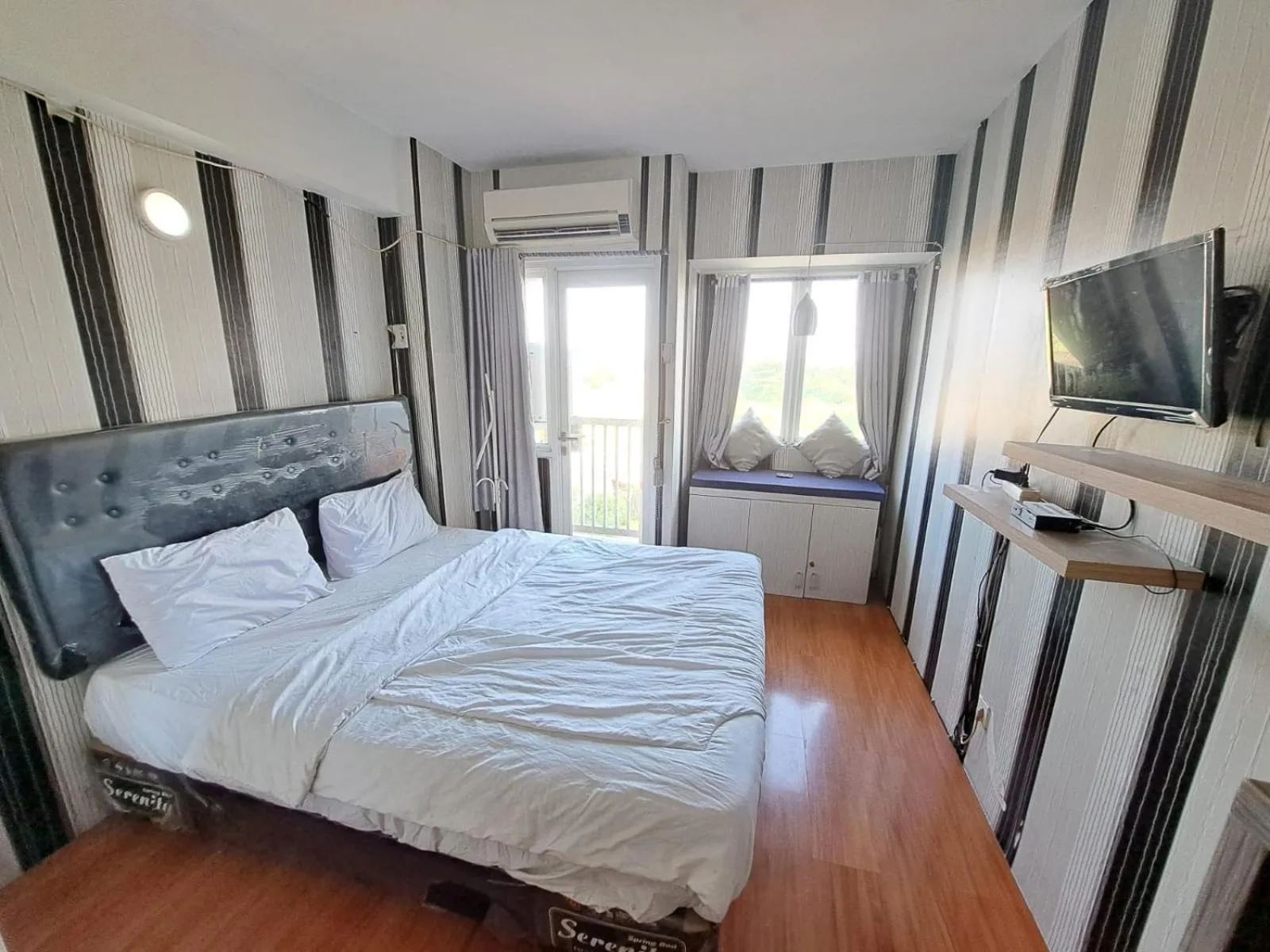 Bedroom, Bed in Hotel O Apartement Sentraland Karawang By Agung Rent