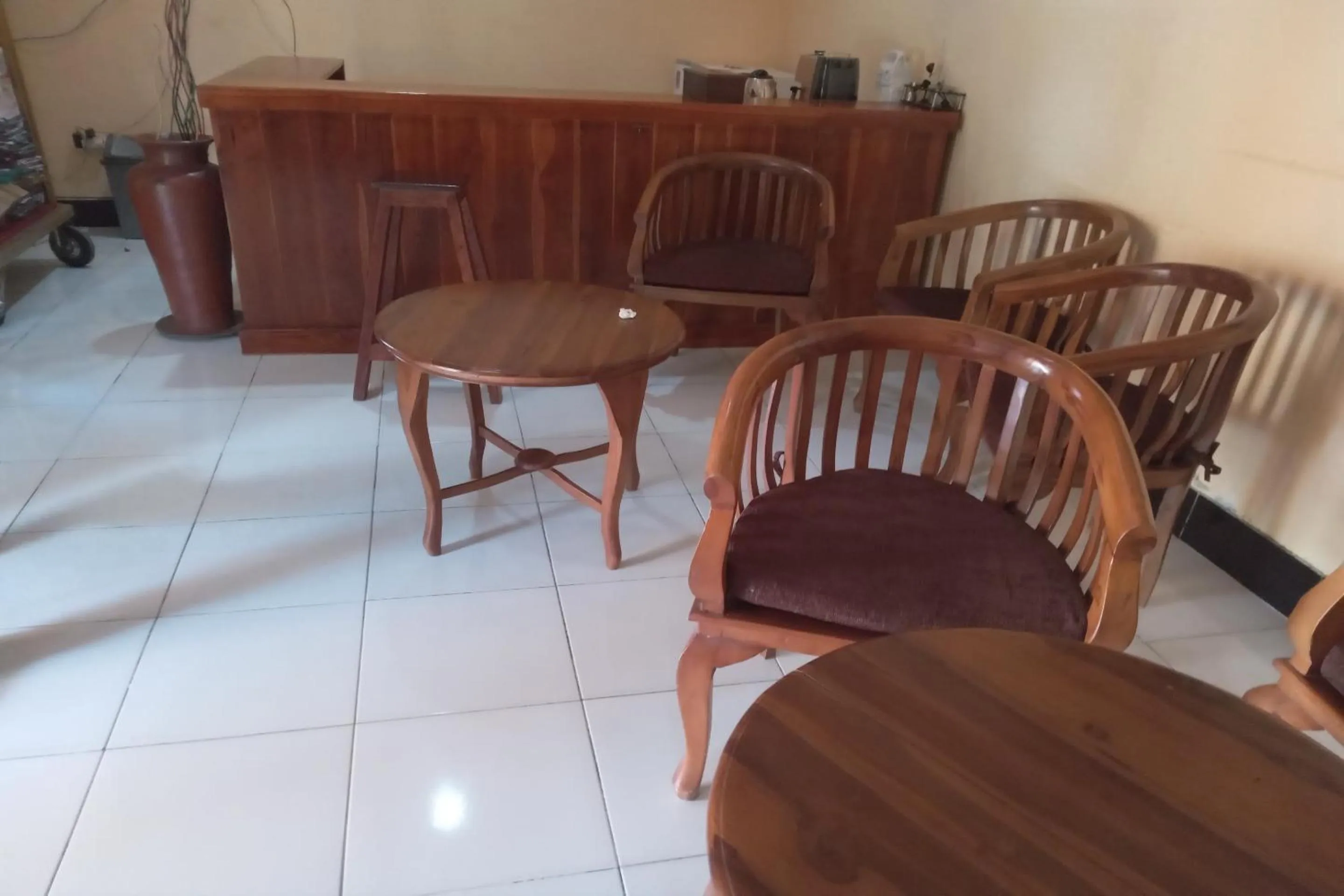 Lobby or reception in Capital O 93391 Golden Manggis Hotel Near SMKN 1 Lingsar