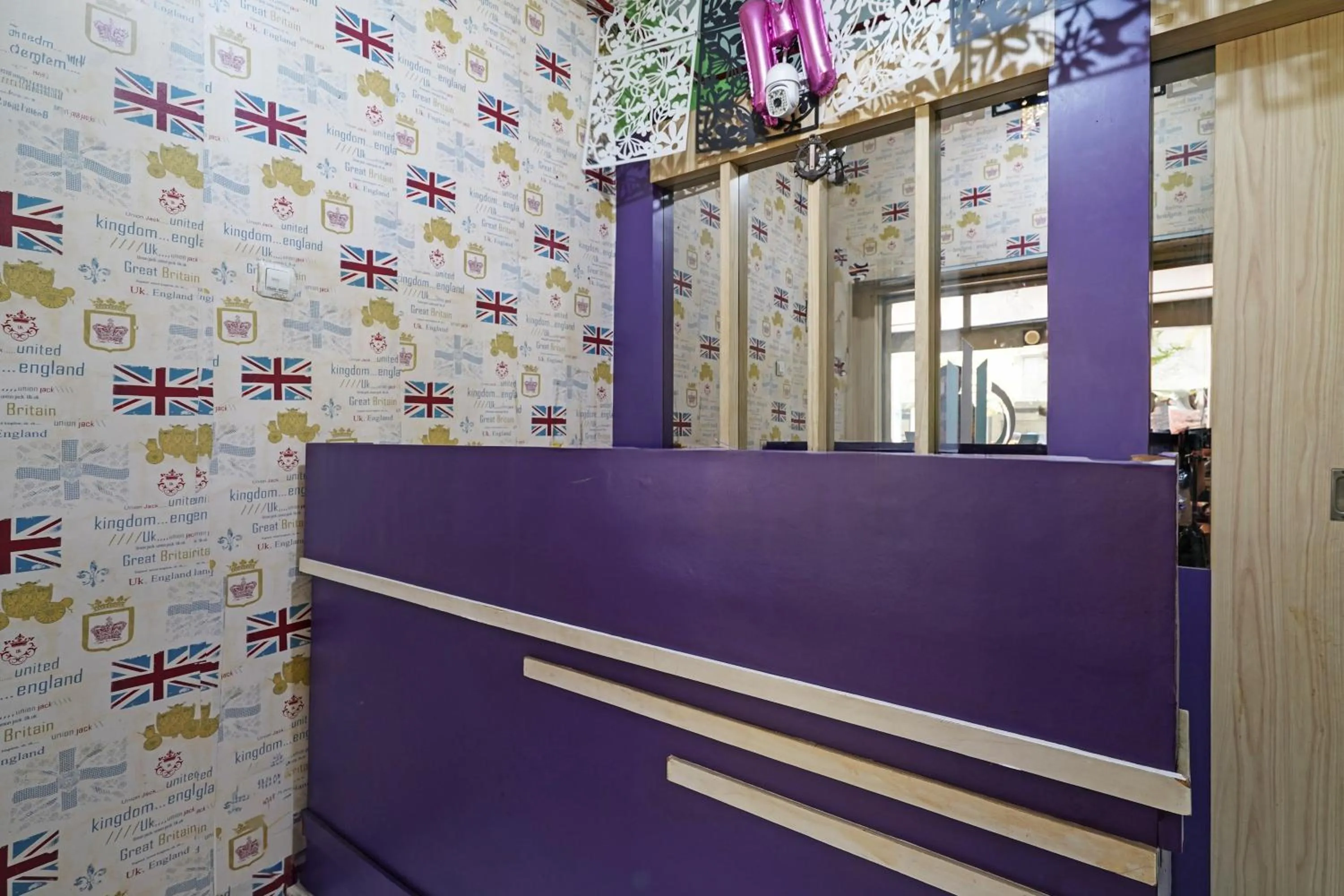 Lobby or reception in OYO 93365 Apartement Gateway By Sarana Cipta Mahakarya Ii