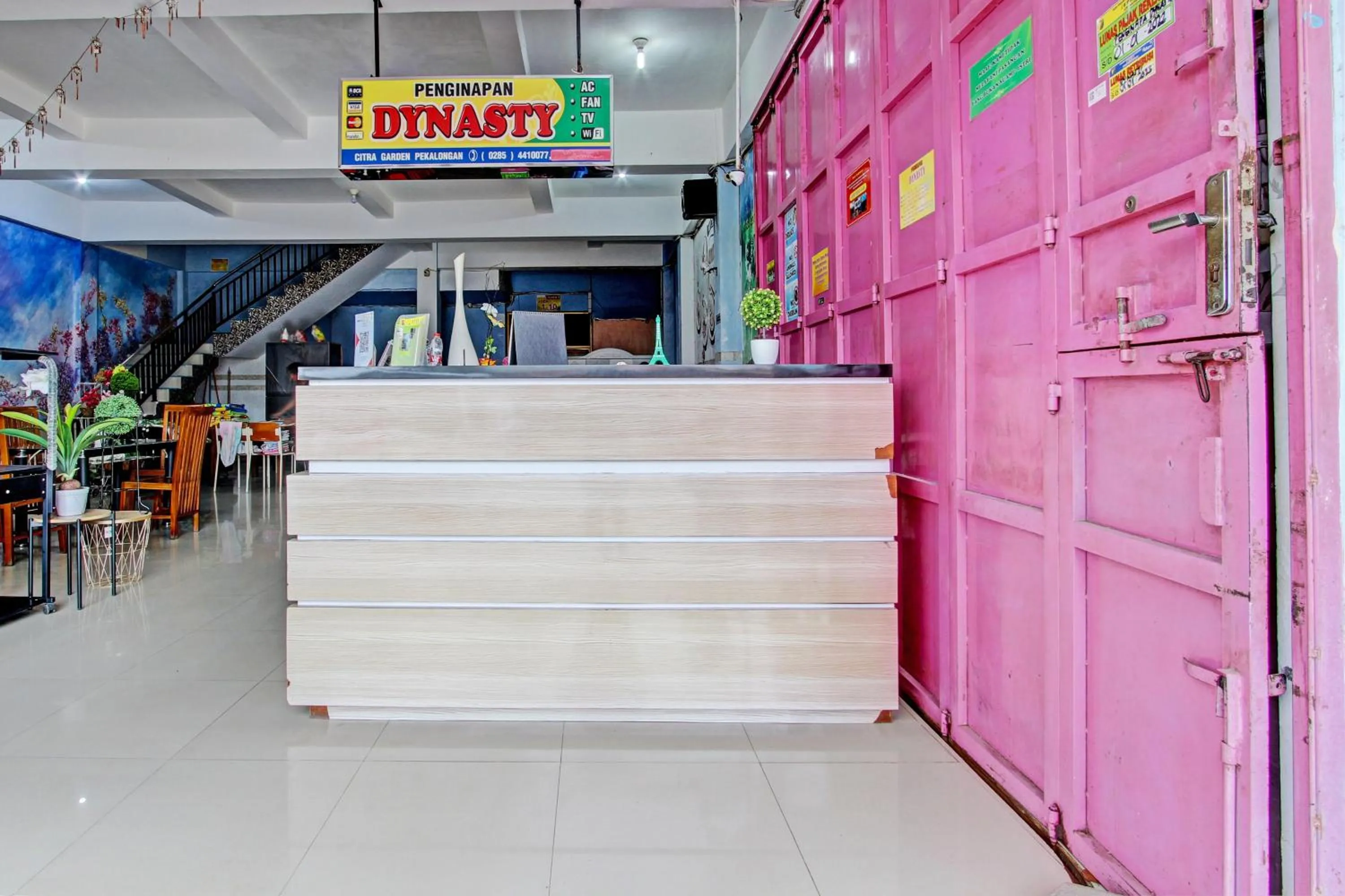 Lobby or reception in Capital O 93361 Dynasty Inn Syariah