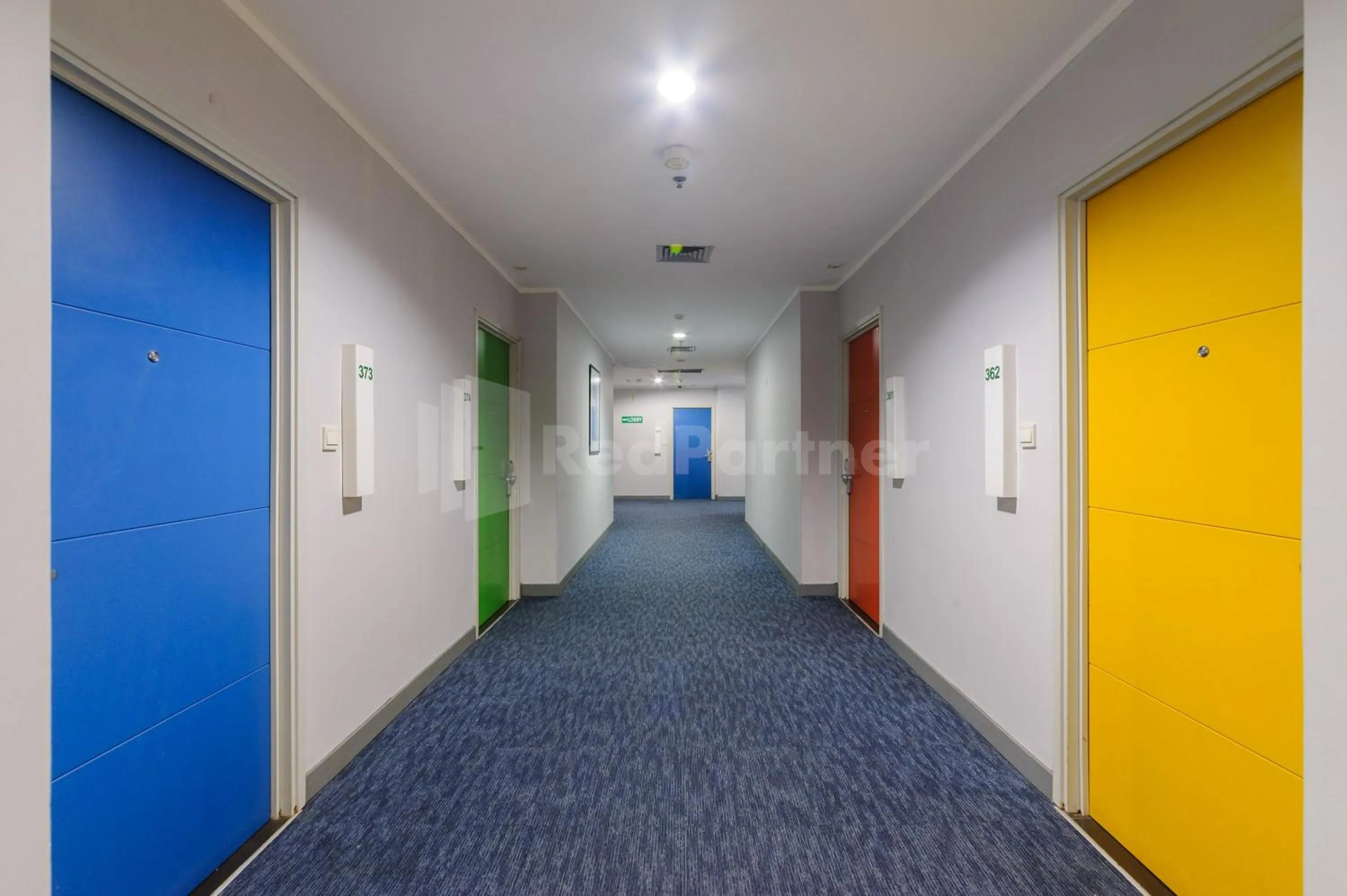 Property building in Metro Hotel near Kota Tua Mitra RedDoorz