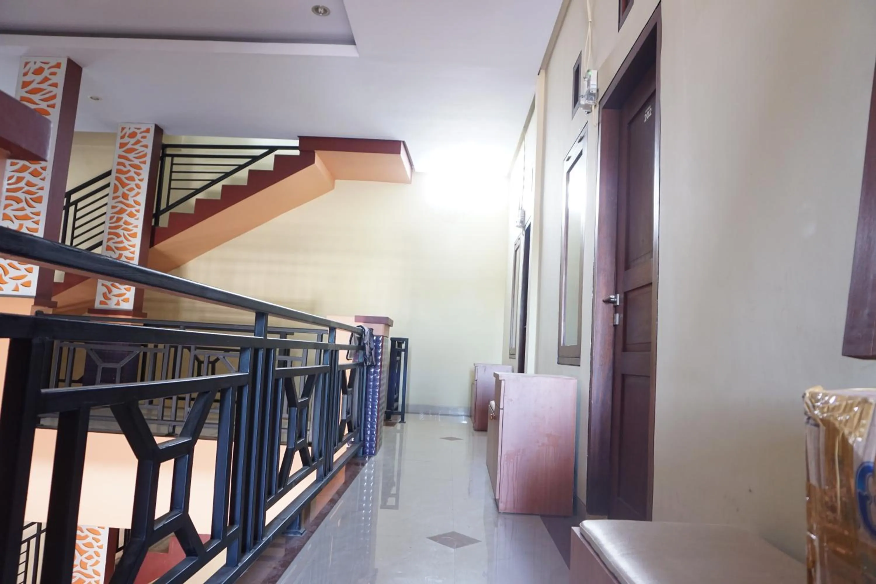 Lobby or reception in OYO 93414 Wisma Ratu Syariah Near SMP Negeri 2 Watang Pulu