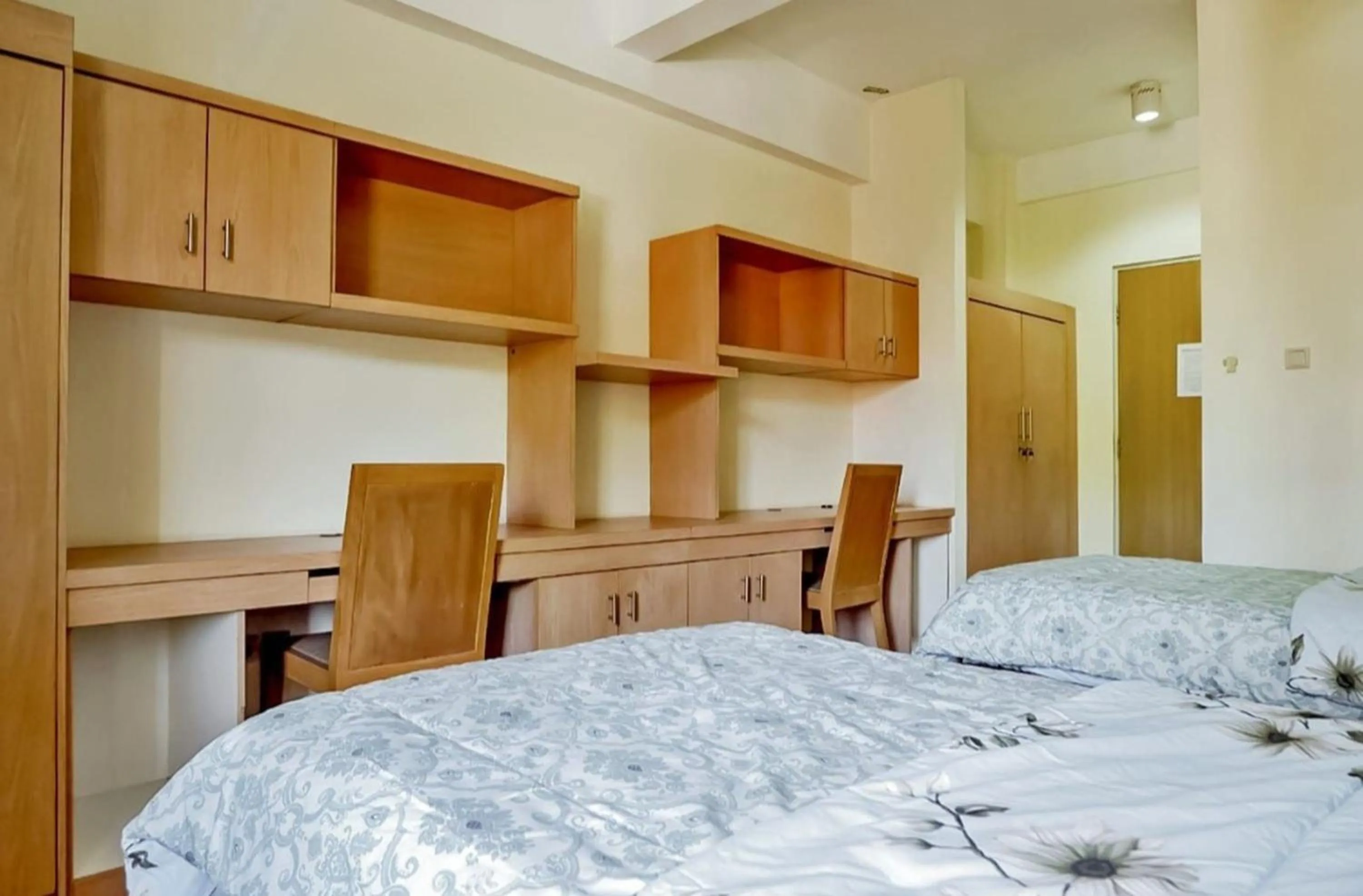 Photo of the whole room, Bed in OYO Life 93383 Wisma Kencana Puteri