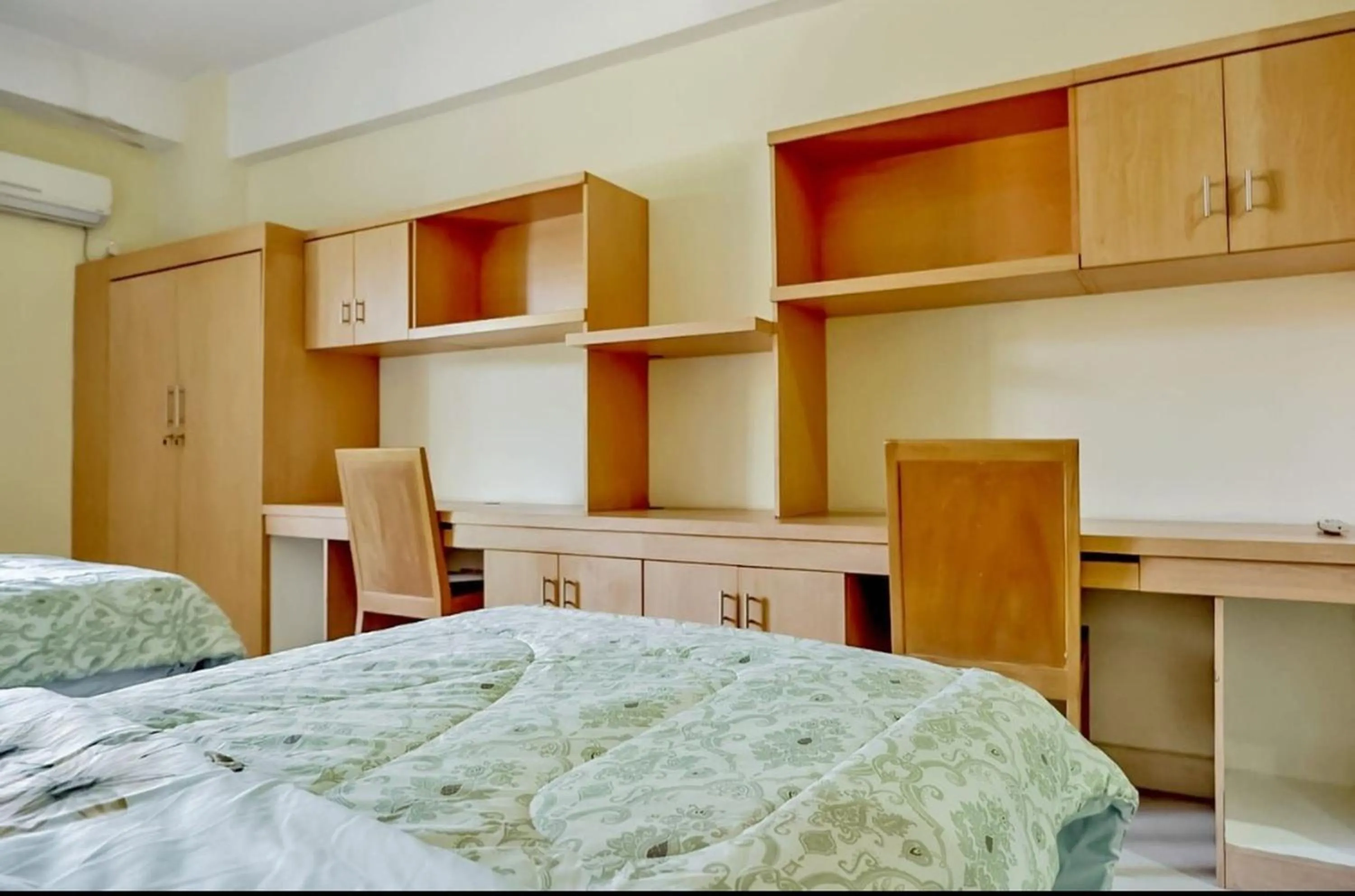 Photo of the whole room, Bed in OYO Life 93383 Wisma Kencana Puteri