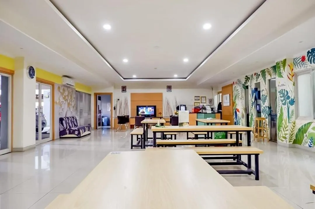 Lobby or reception in OYO Life 93383 Wisma Kencana Puteri