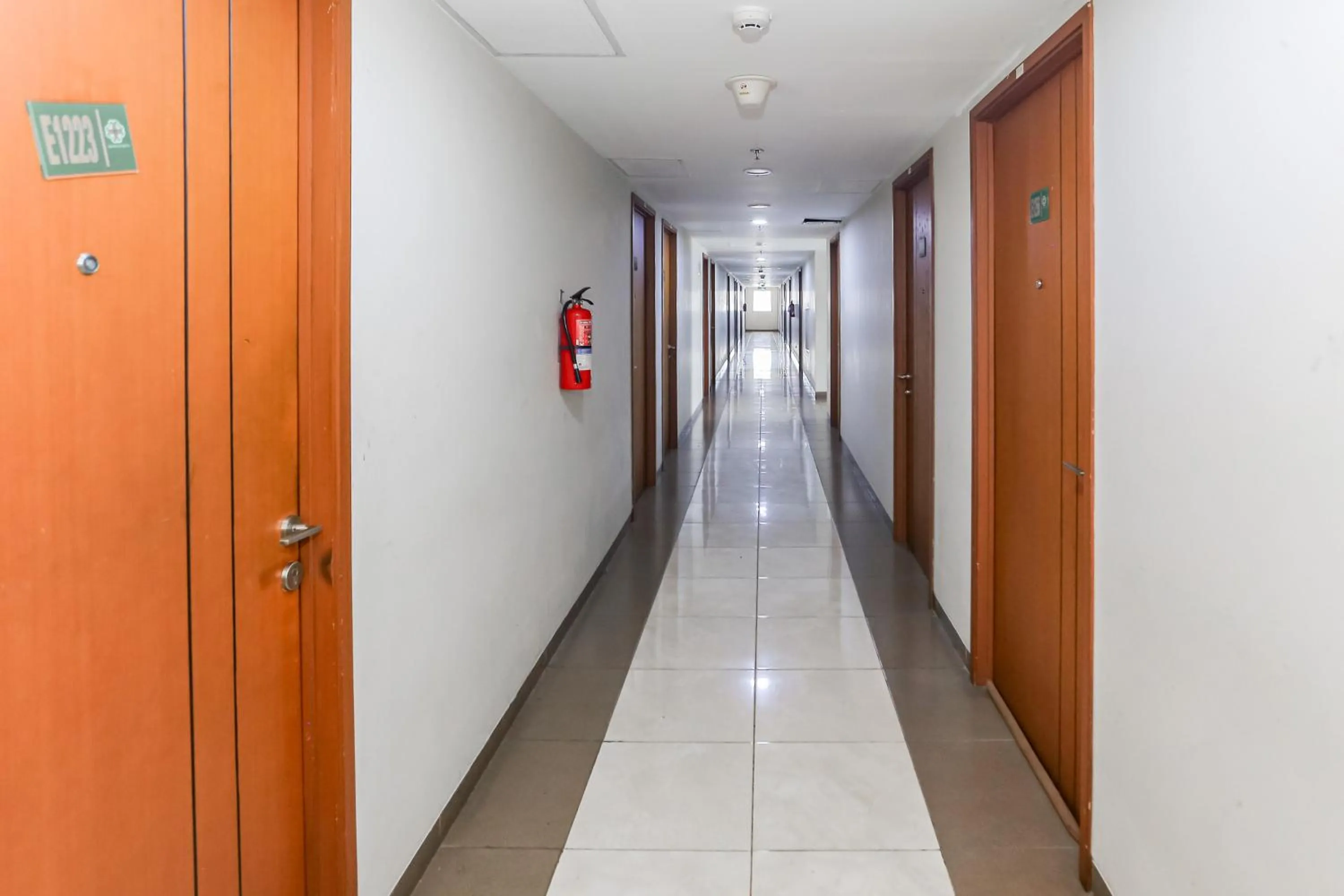 Lobby or reception in Capital O 93371 Pelangi Residence 5