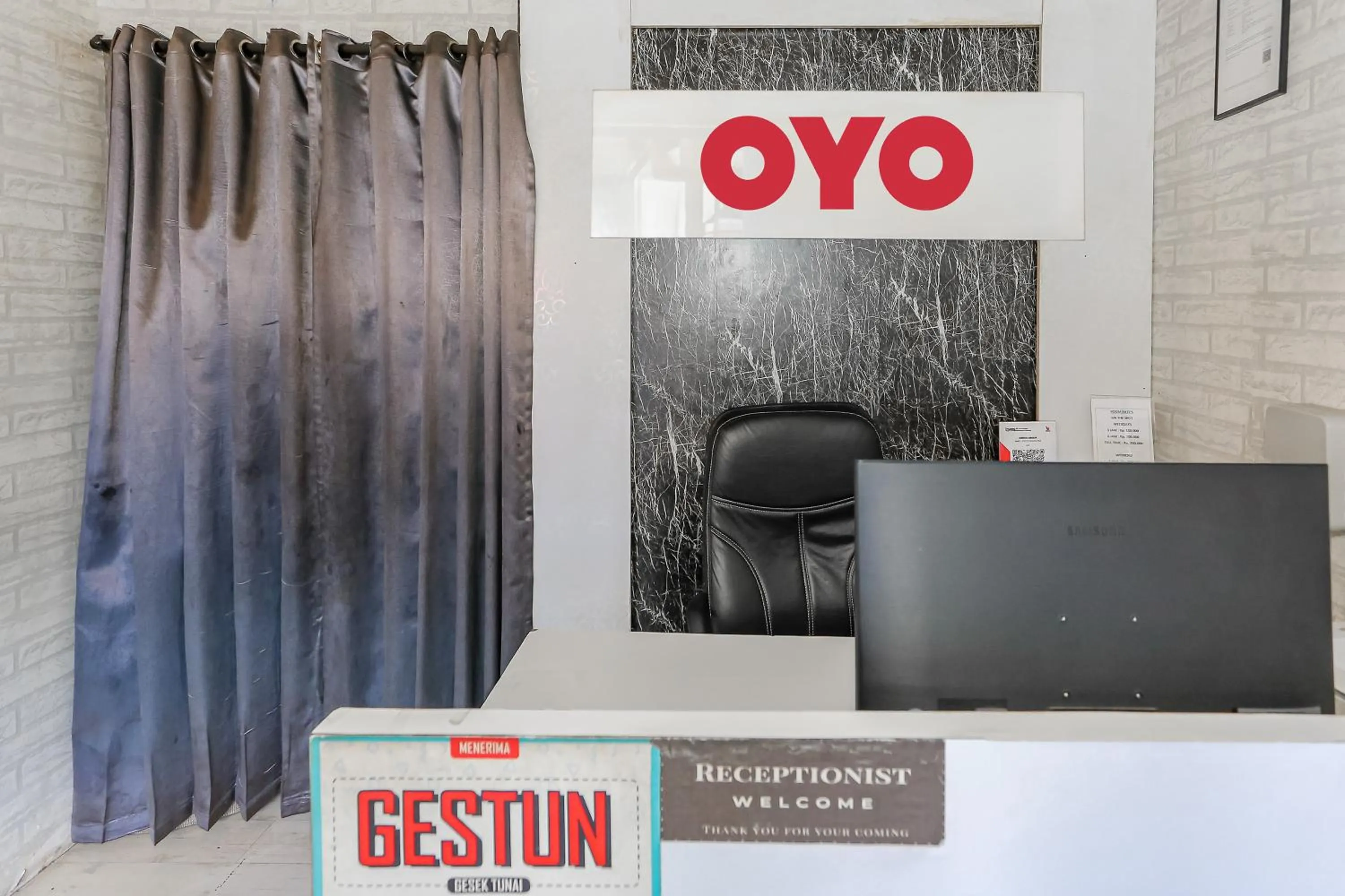 Lobby or reception in Capital O 93371 Pelangi Residence 5