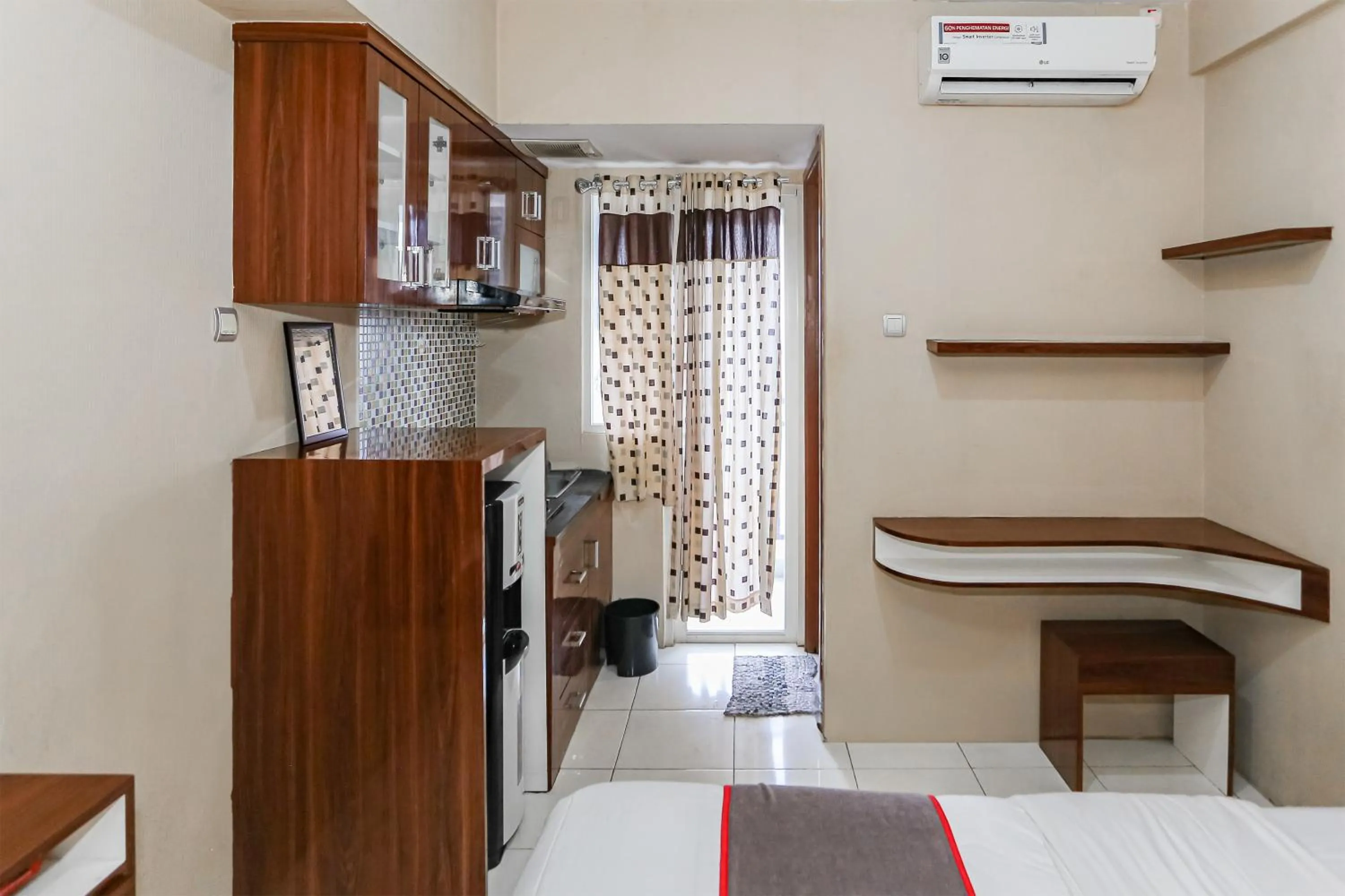 Bedroom, Bed in Capital O 93371 Pelangi Residence 5