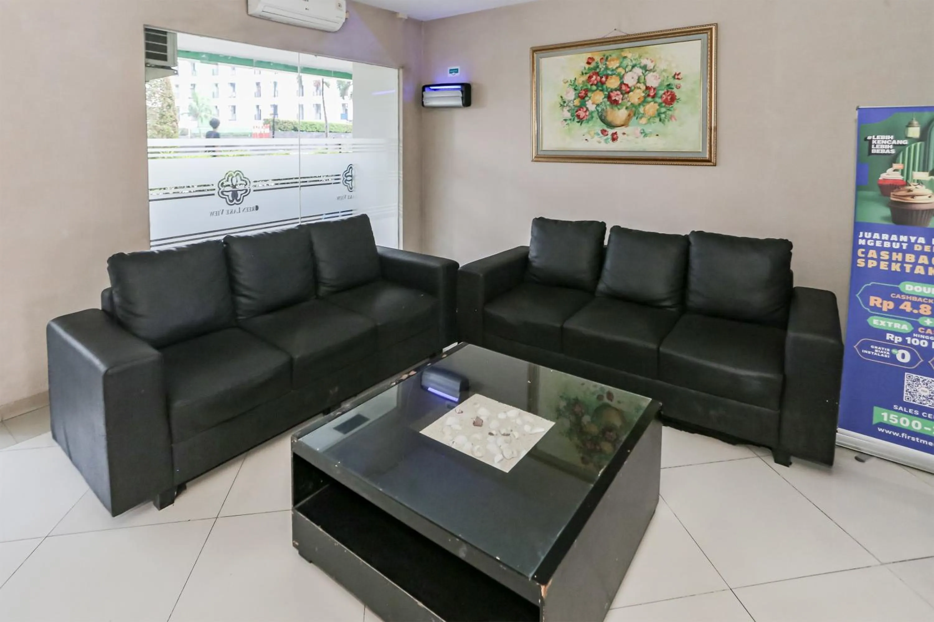 Lobby or reception in Capital O 93372 Aurora Residence