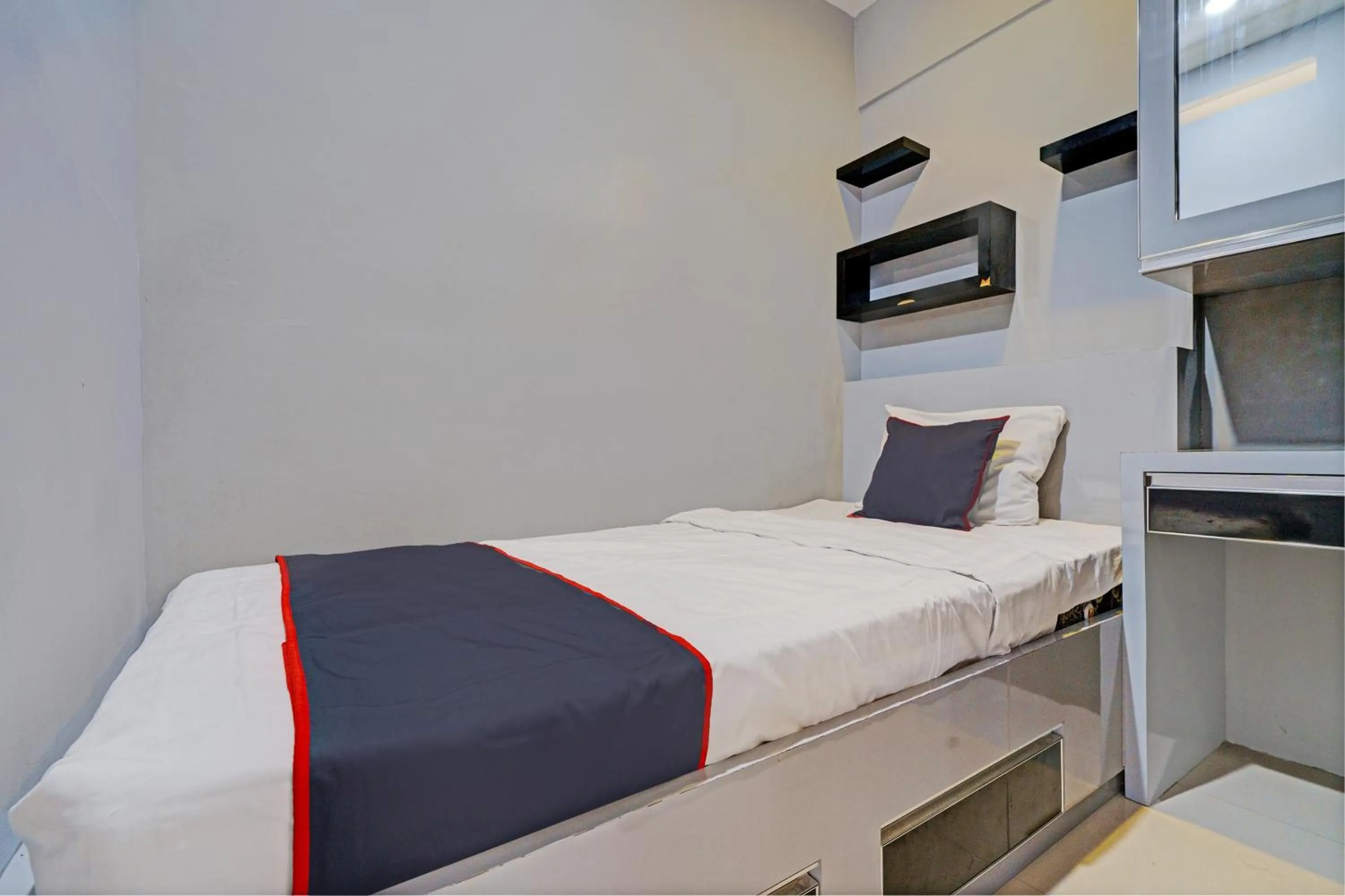 Bedroom, Bed in Hotel O Apartement Grand Sentraland By Rai Property