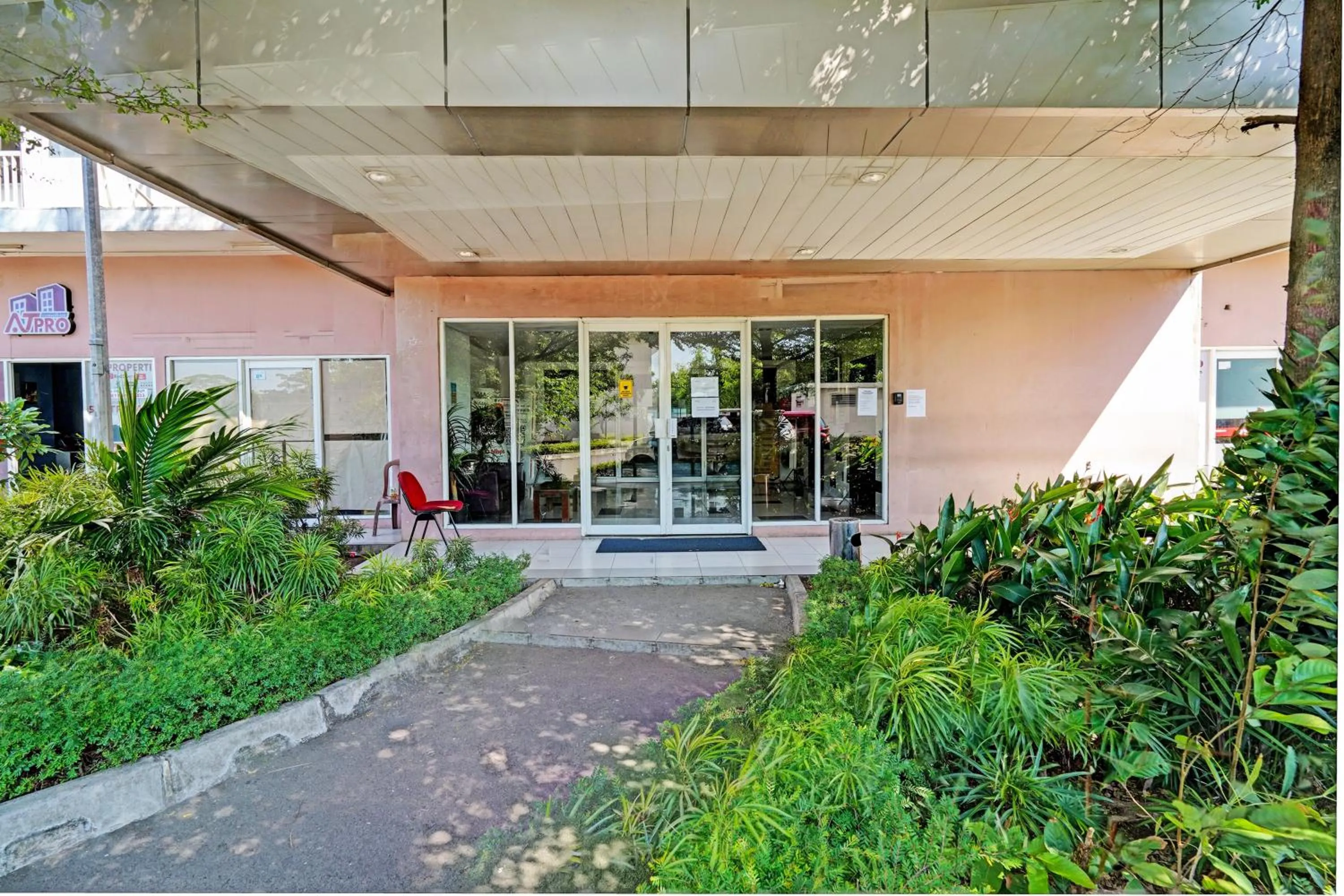 Lobby or reception in Hotel O Apartement Grand Sentraland By Rai Property