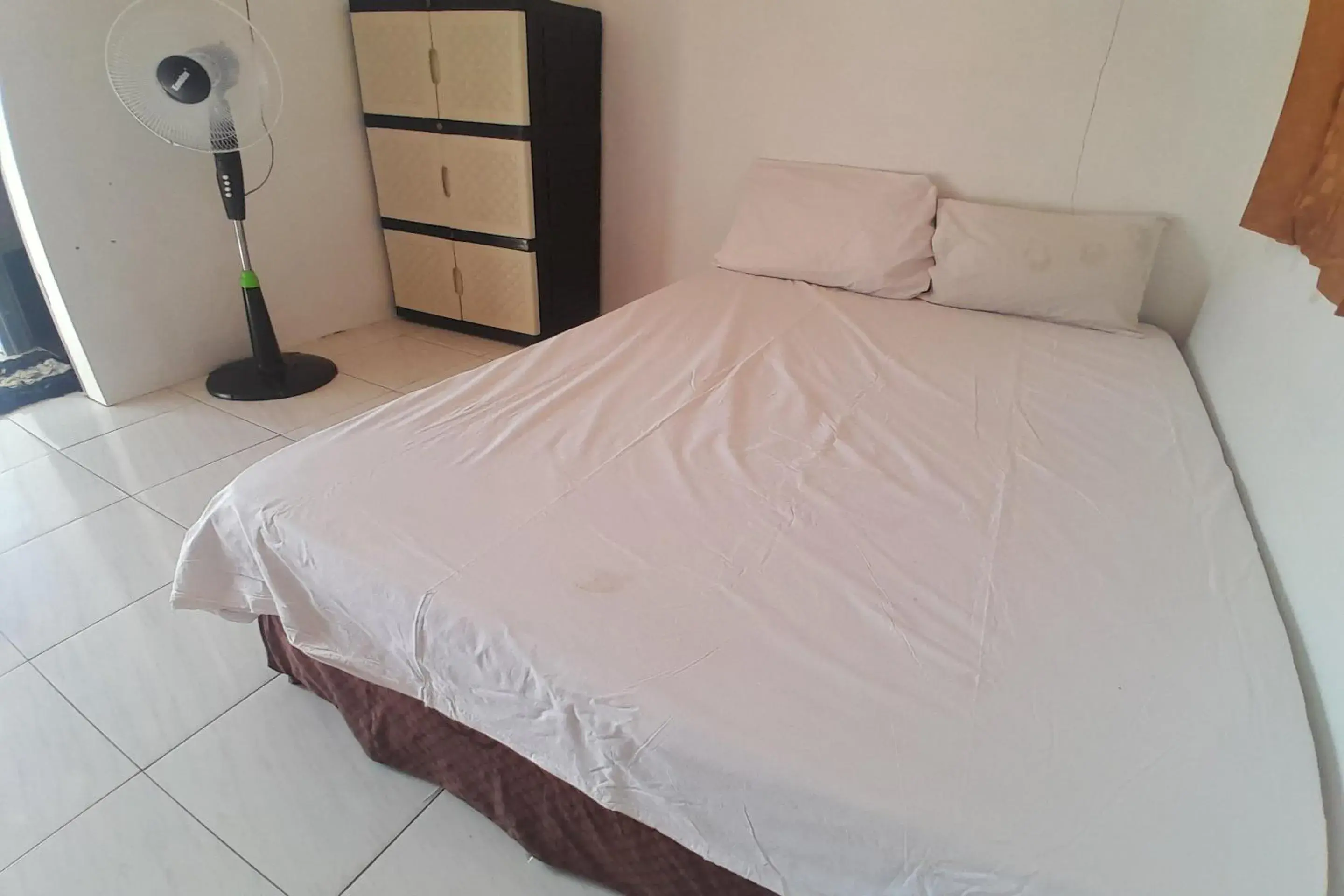 Bedroom, Bed in Hotel O Wisma Bintang Jepara Bedroom, Bed in Hotel O Wisma Bintang Jepara