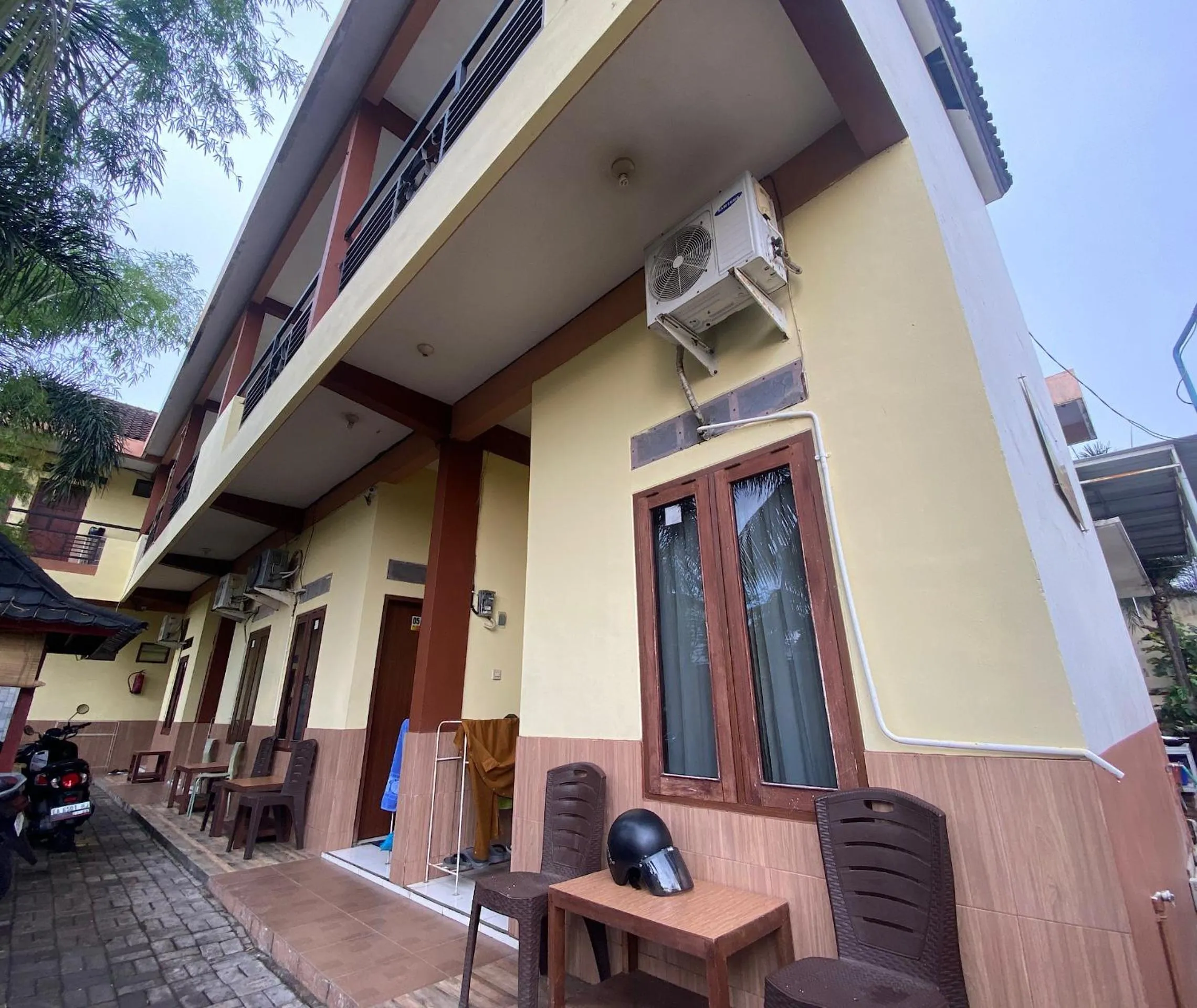 Facade/entrance in OYO Life 93407 Kos Sweta