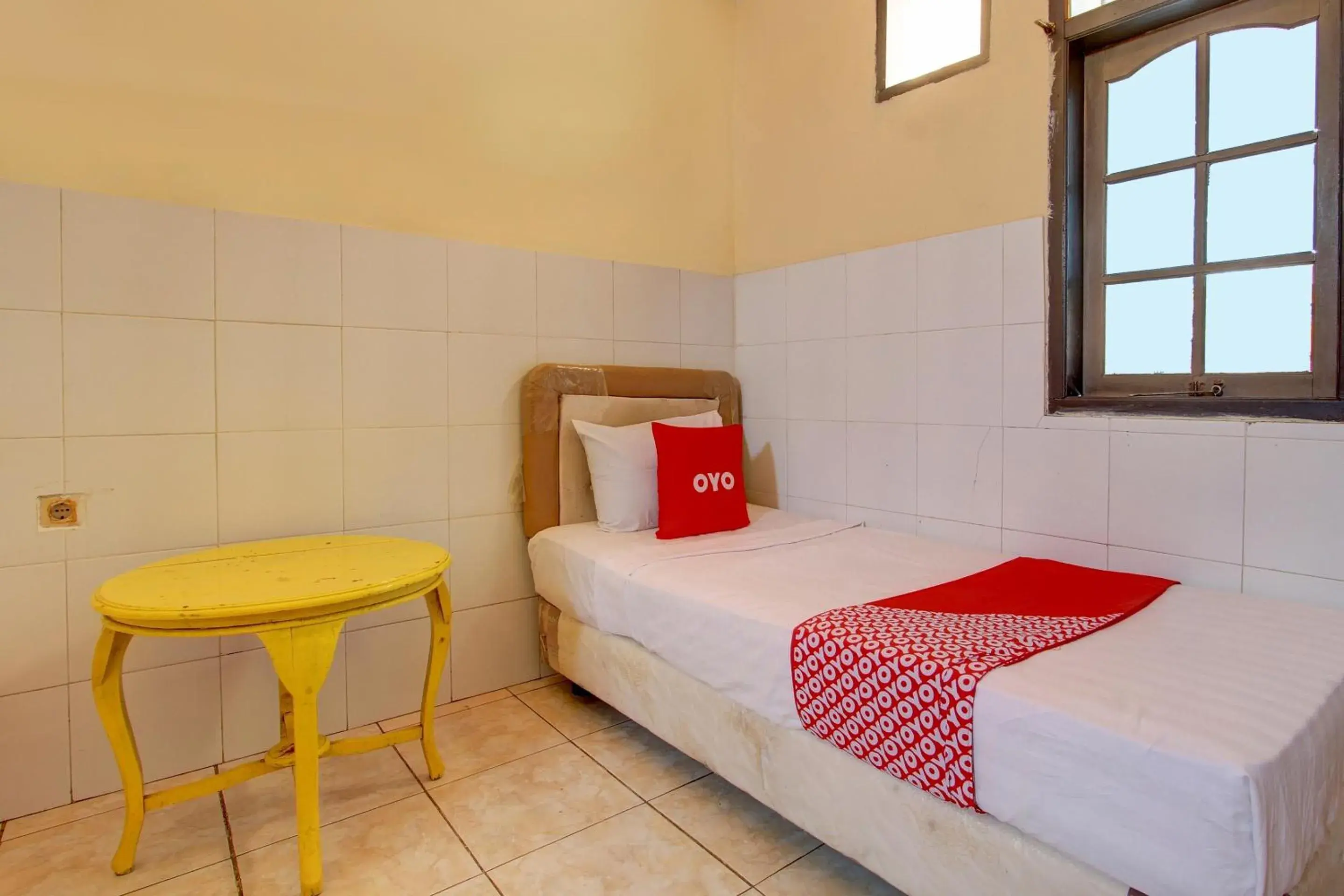 Bedroom, Bed in Hotel O Wisma Subur Syariah Bedroom, Bed in Hotel O Wisma Subur Syariah