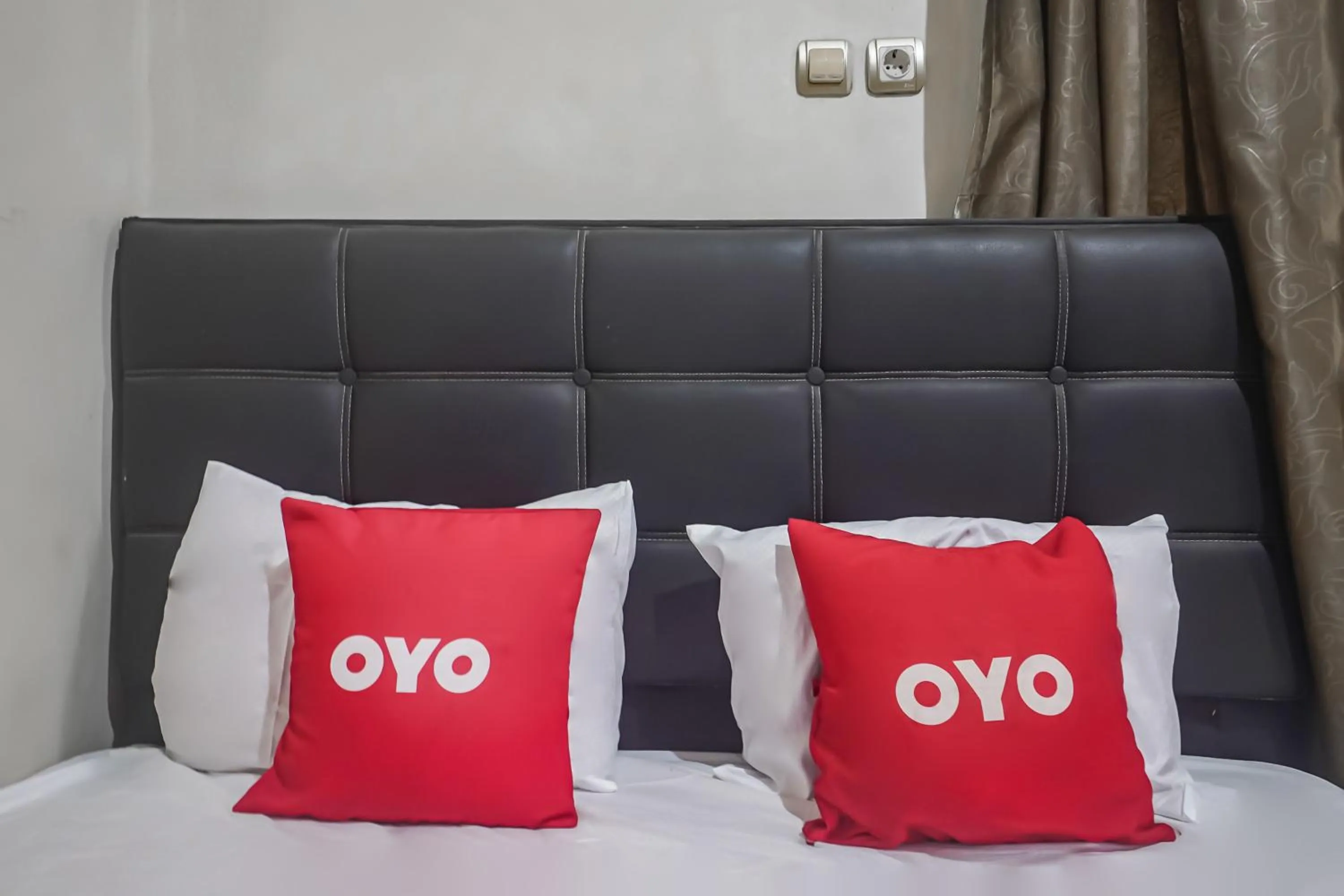 Bedroom, Bed in Hotel O Pondok Tawing Rumbih