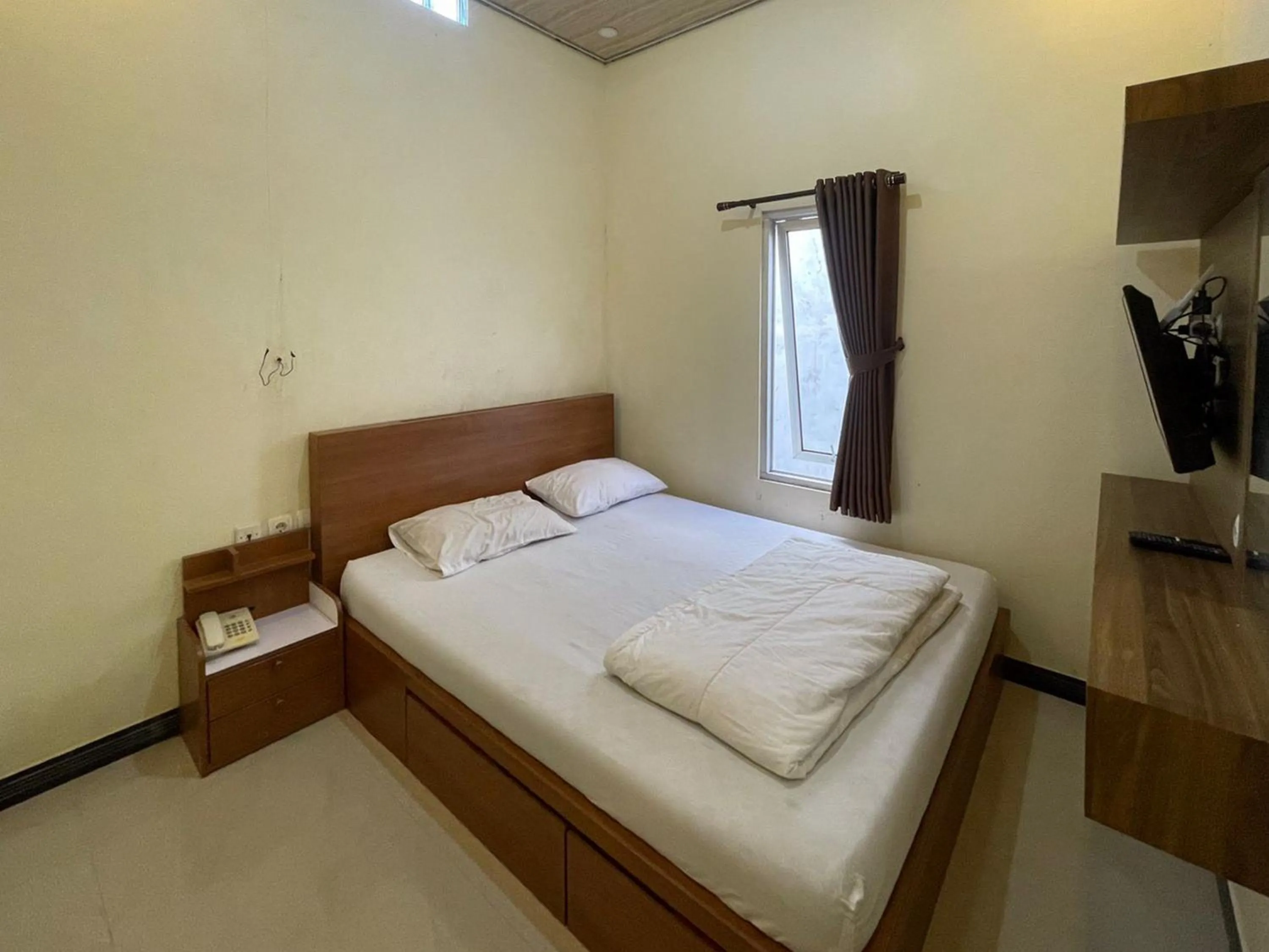 Bedroom, Bed in Senja Dieng Homestay Syariah RedPartner