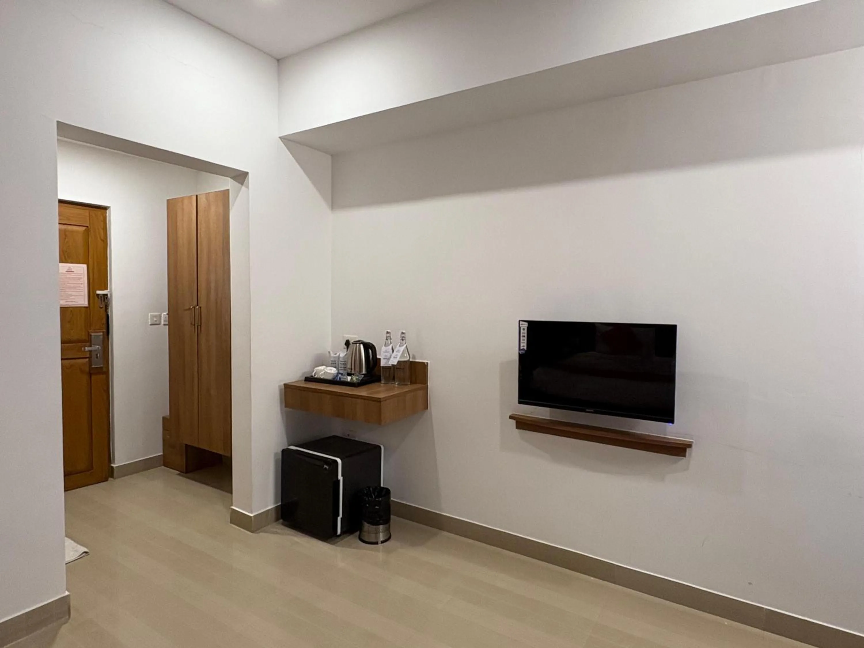 TV and multimedia in Hotel Mangala Temple View