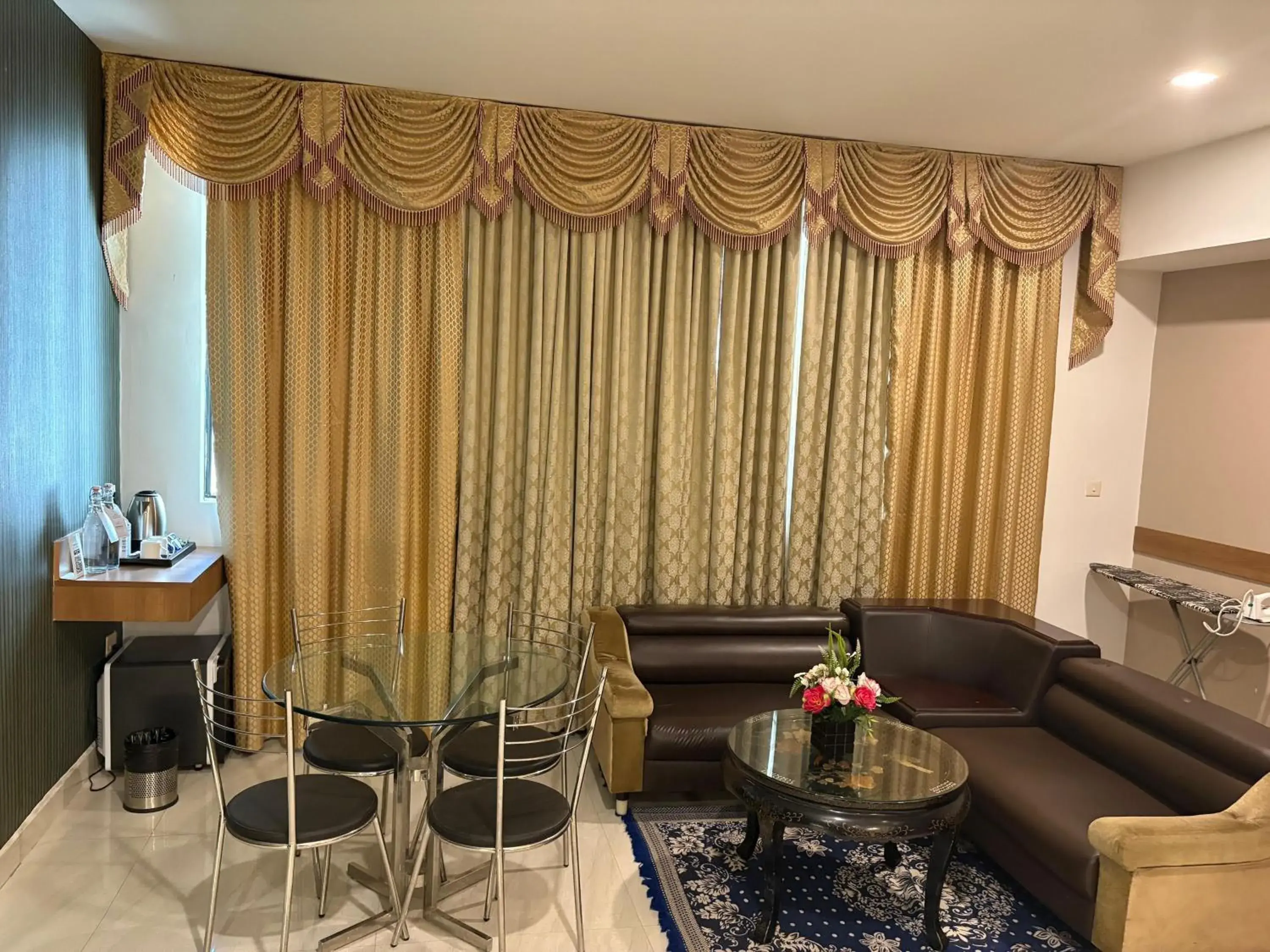 Living room in Hotel Mangala Temple View Living room in Hotel Mangala Temple View