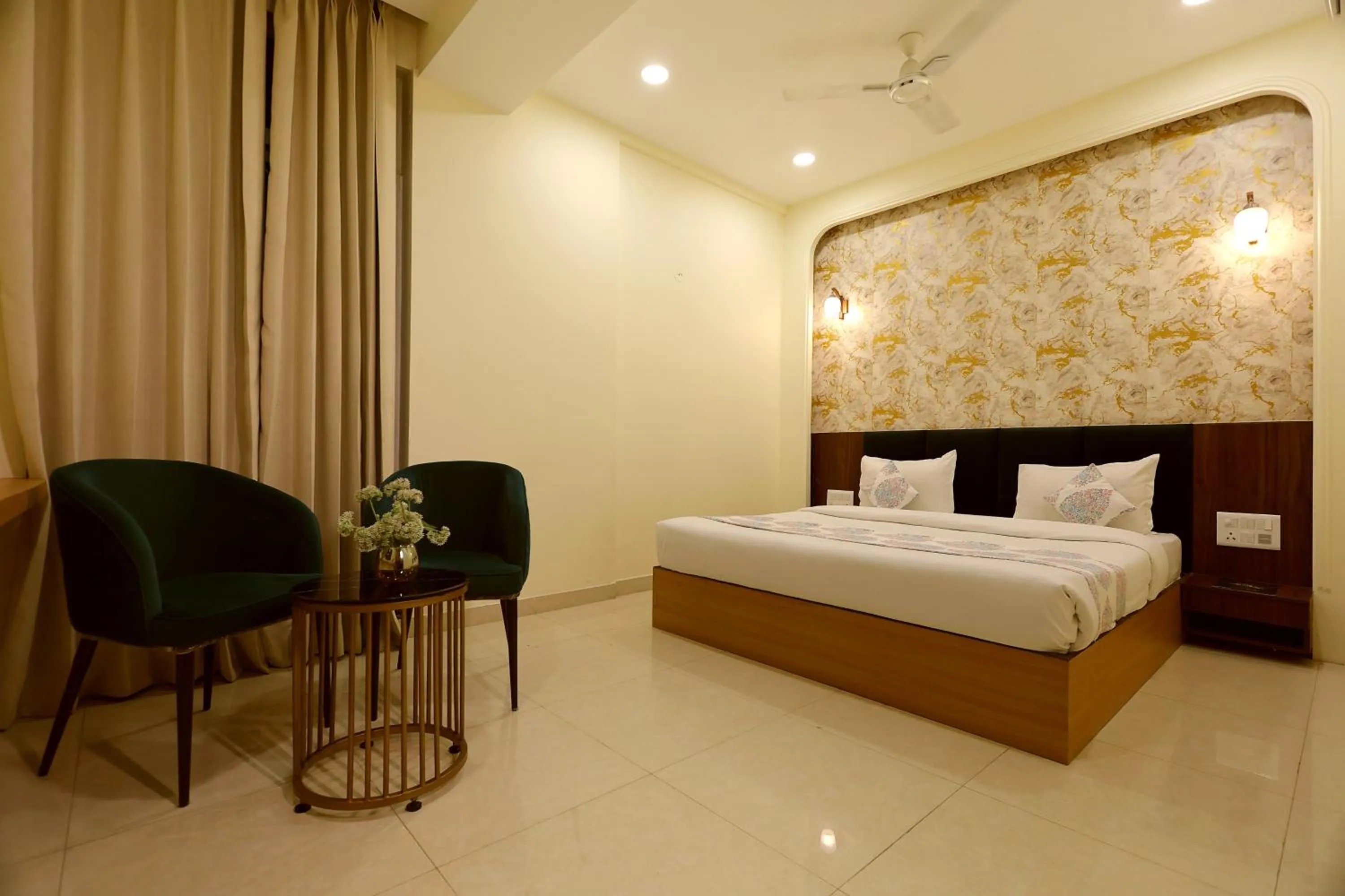 Photo of the whole room, Bed in The Blue Vista