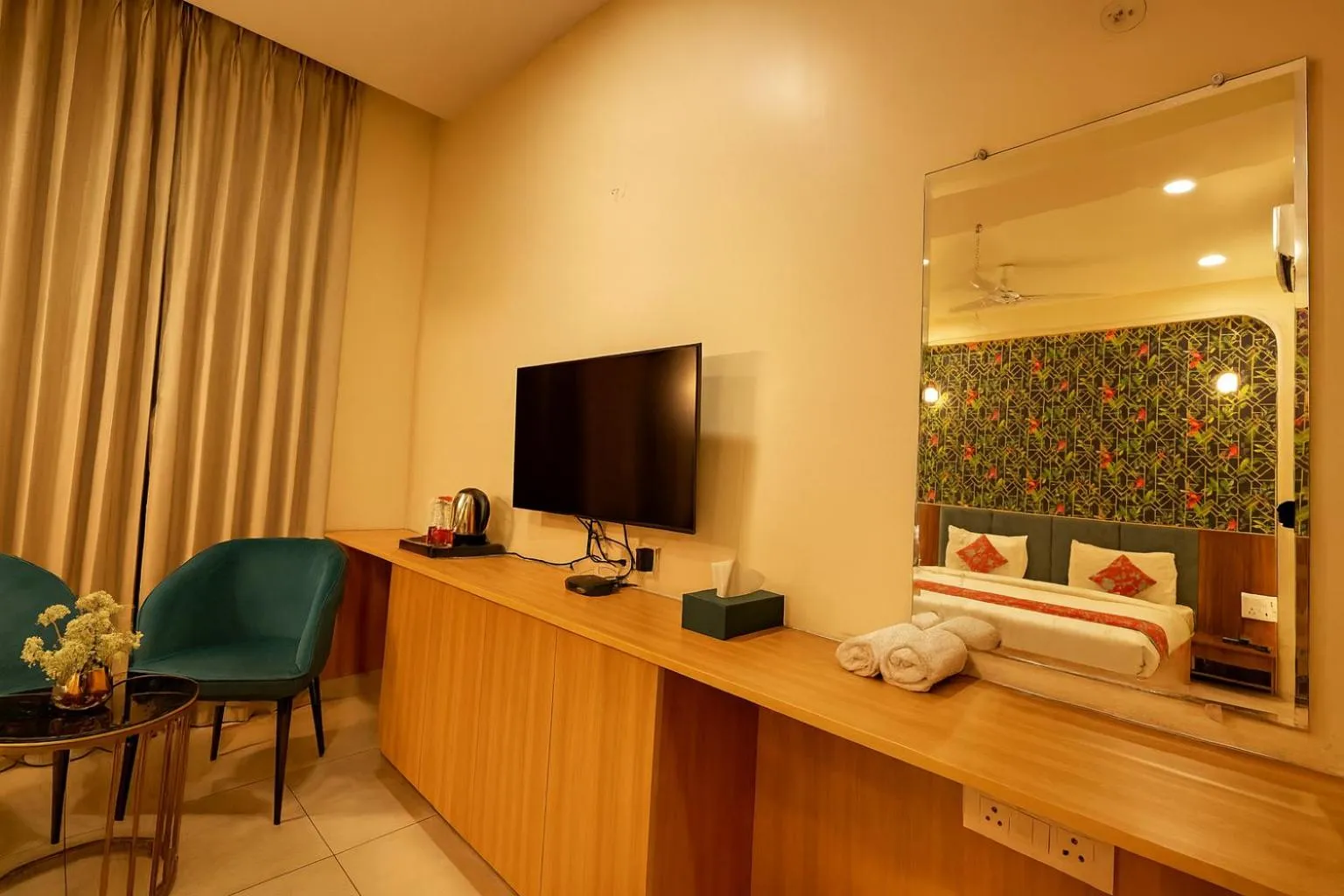 Bedroom, Bed in The Blue Vista