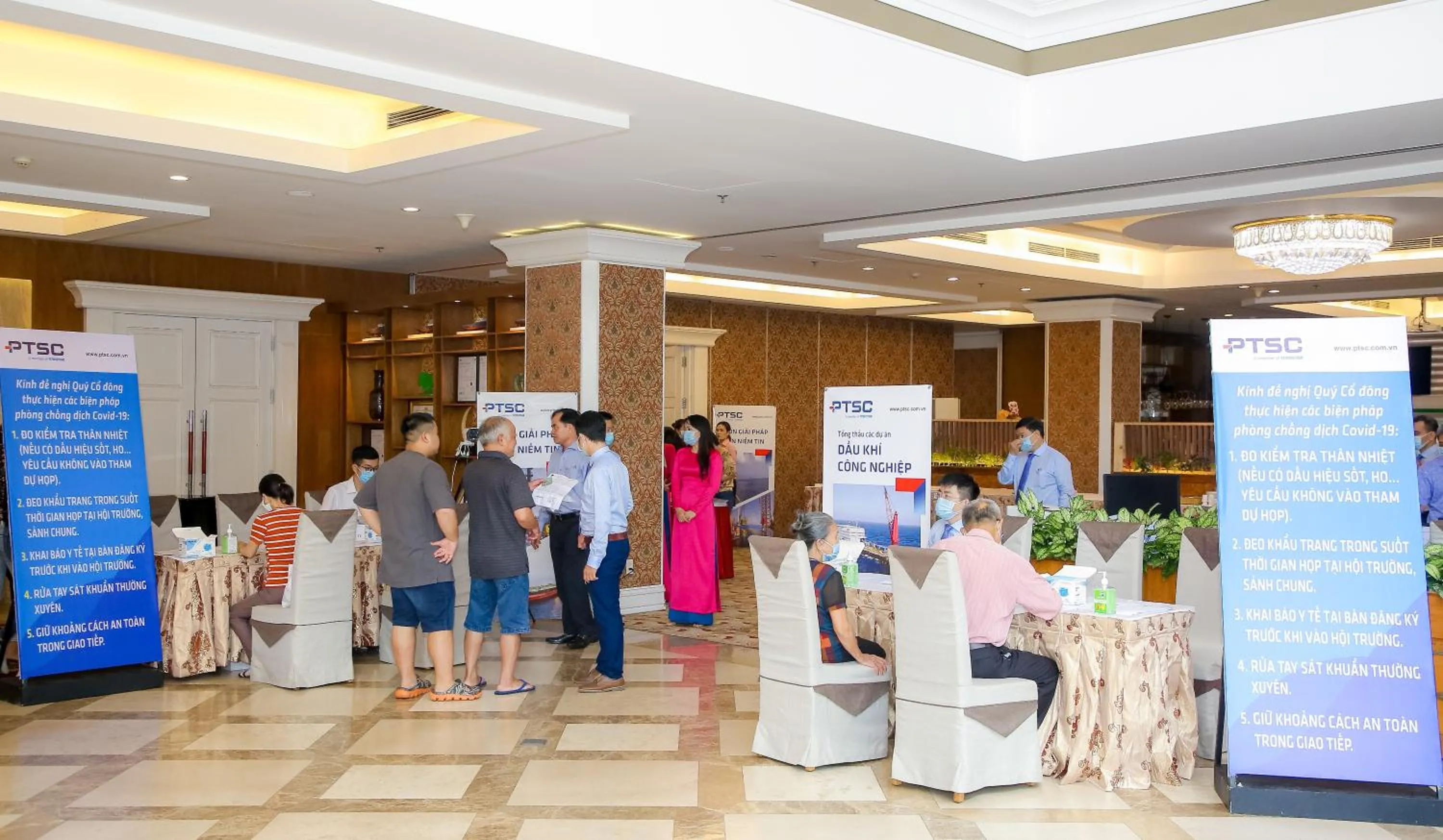 group of guests in Petro Hotel