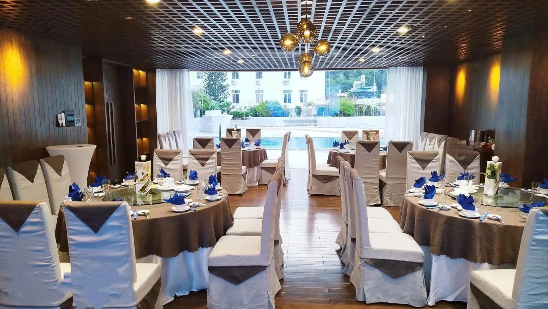 Restaurant/places to eat in Petro Hotel Restaurant/places to eat in Petro Hotel