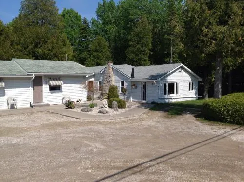 Cedar Vista Motel