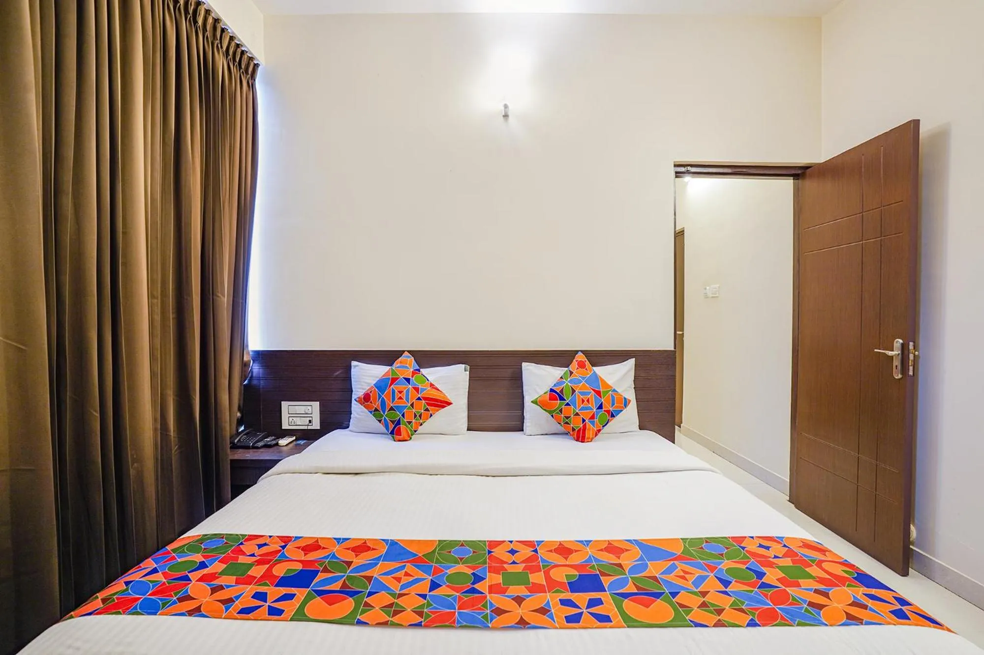 Bed in FabHotel Willow Tree