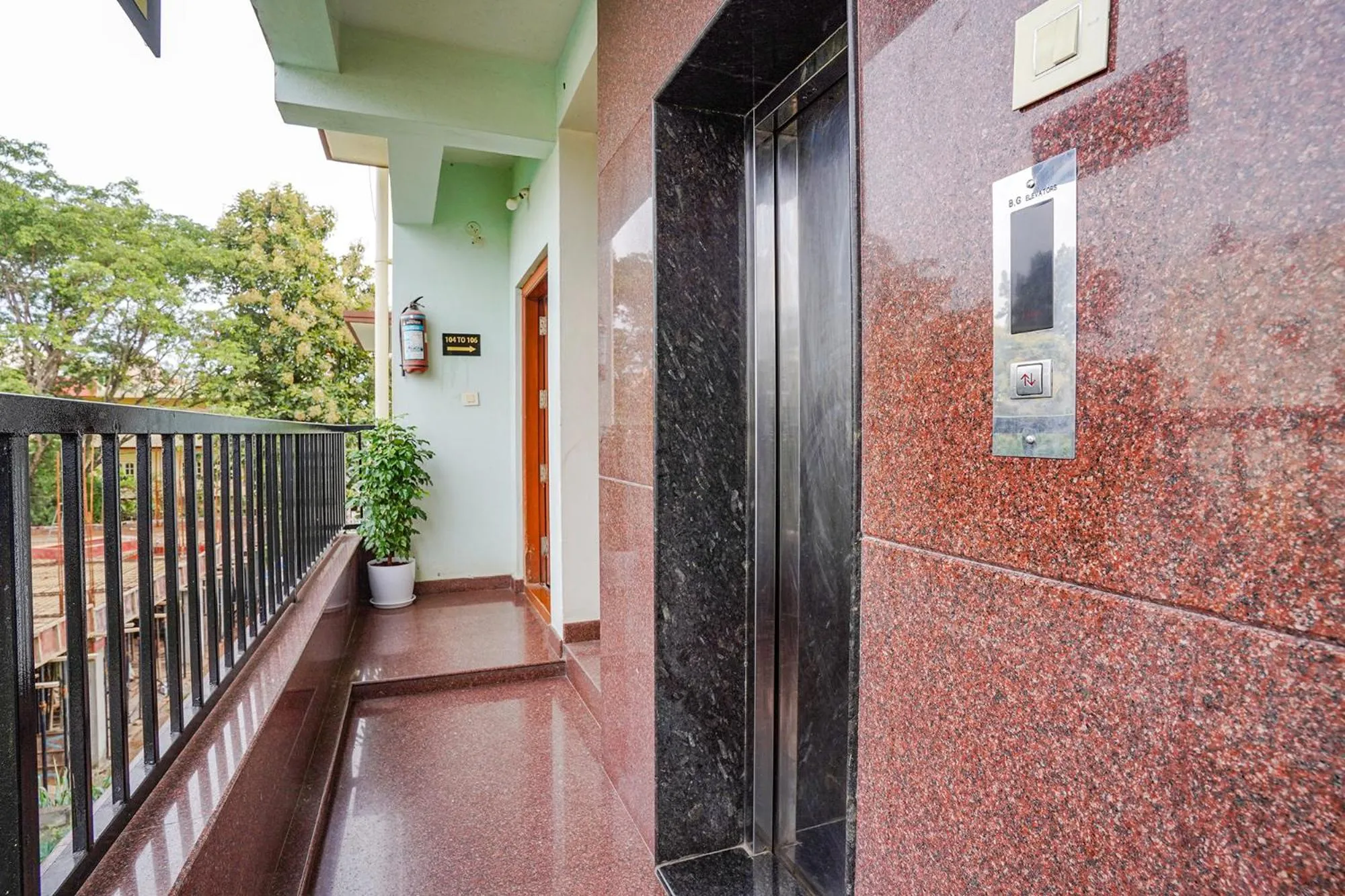 Balcony/Terrace in FabHotel Willow Tree