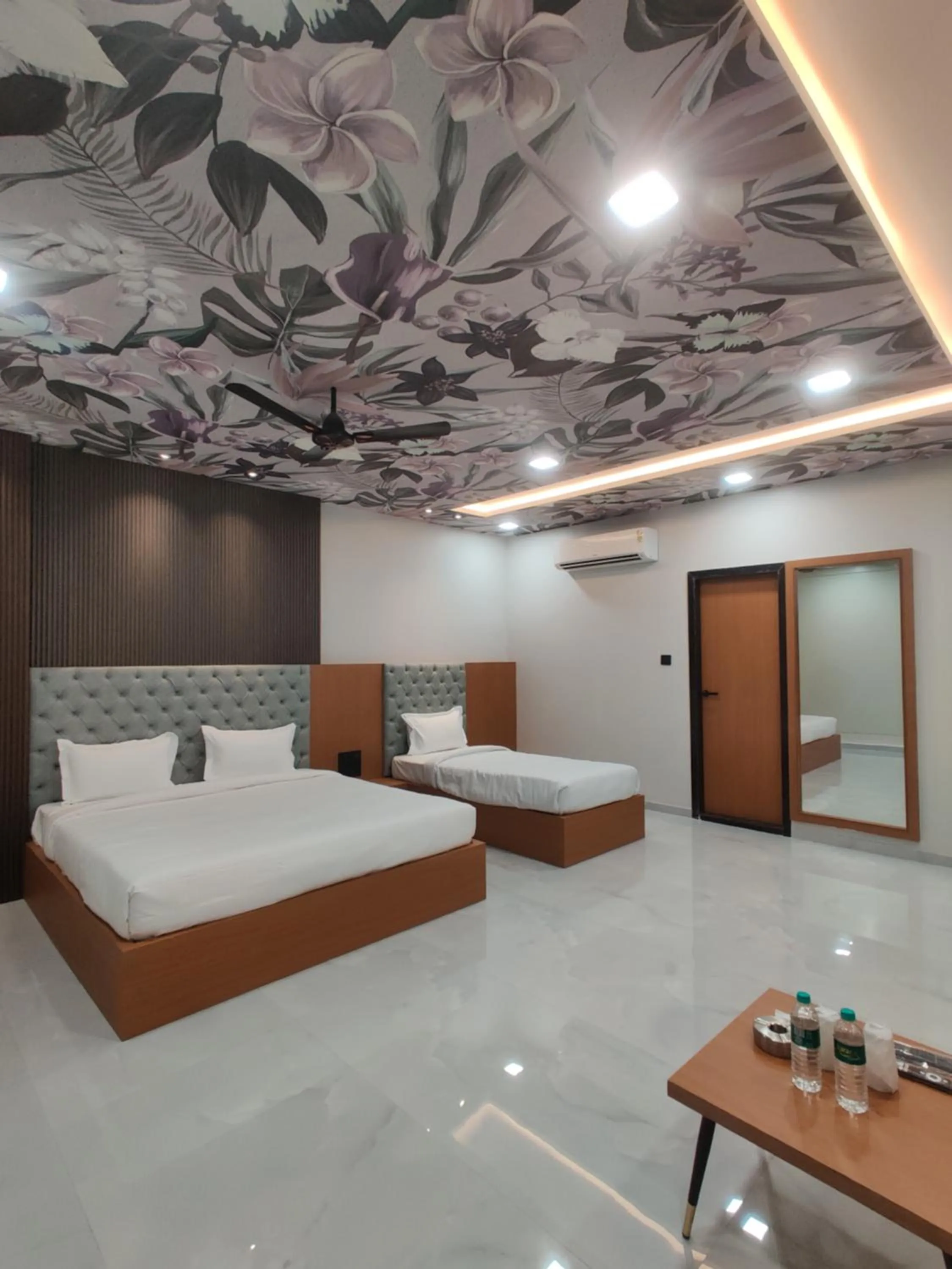 Bedroom, Bed in Hotel Pride Of Chittor