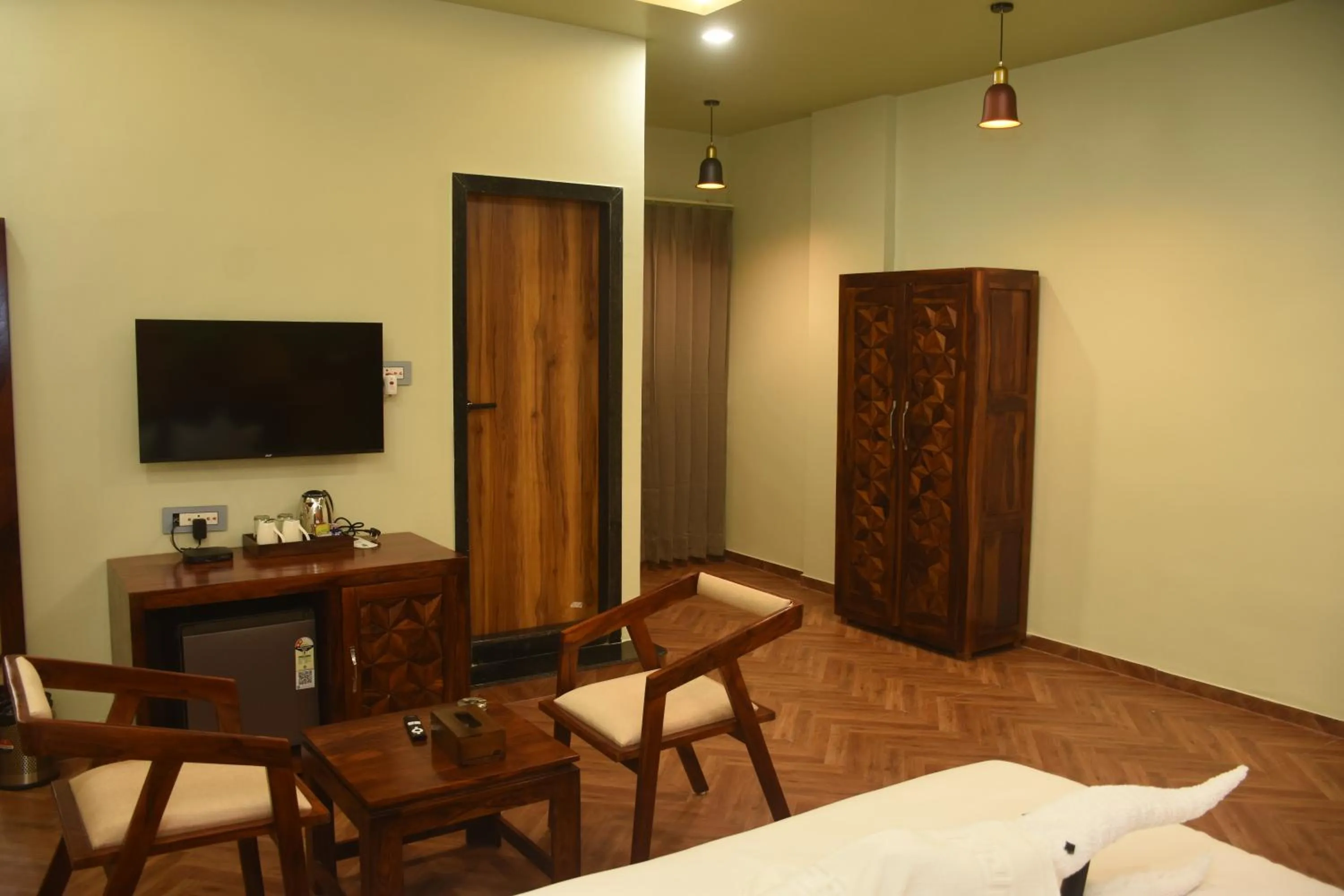 wardrobe in Hotel Pride Of Chittor