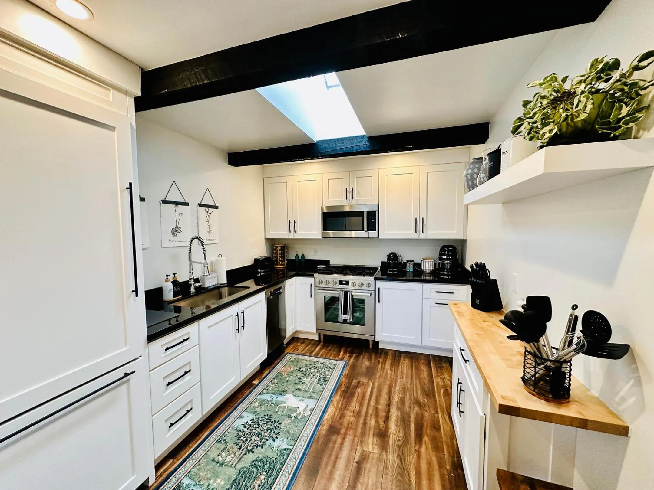 Coffee/tea facilities in Bespoke Inn Flagstaff