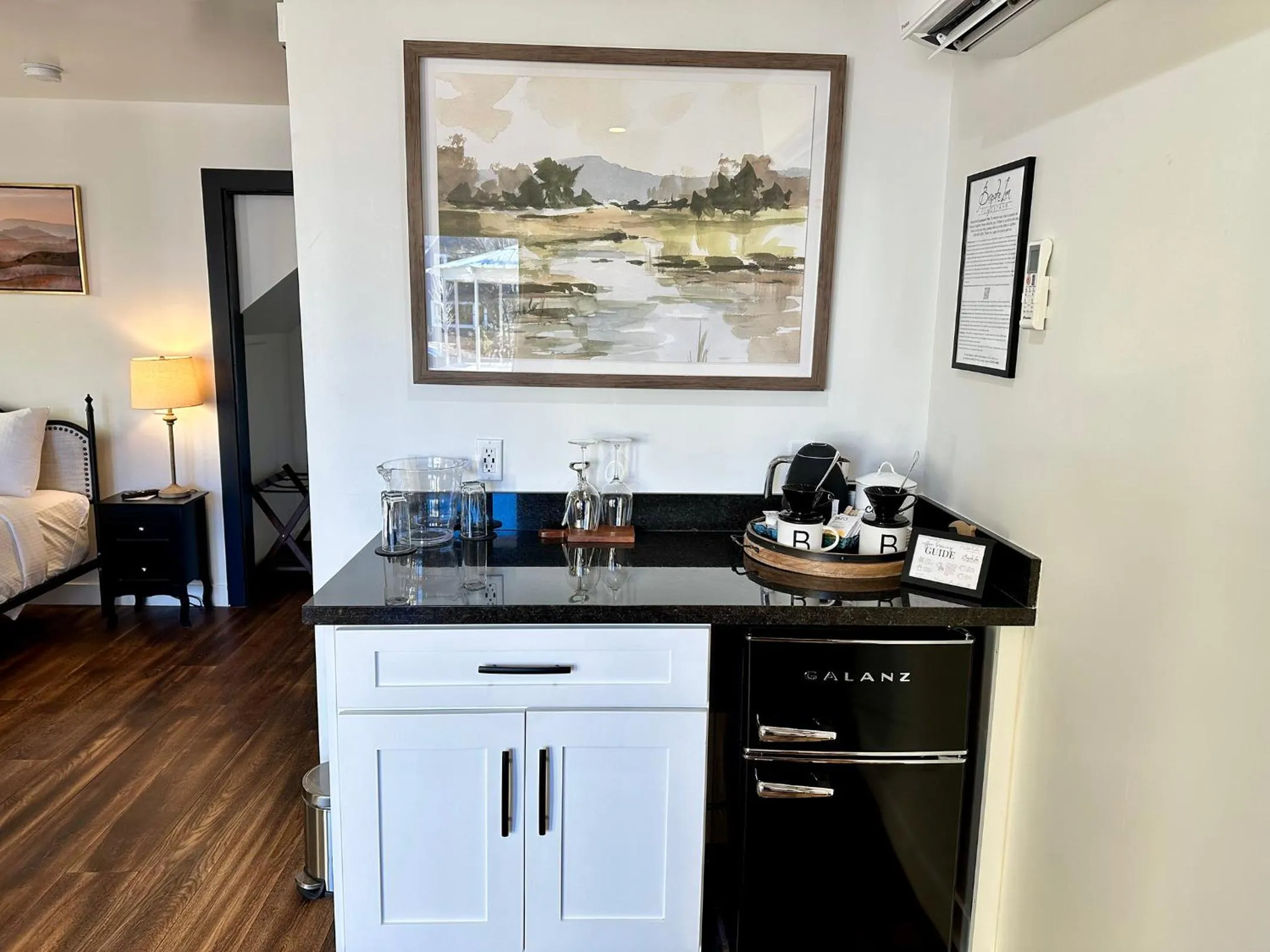 Coffee/tea facilities in Bespoke Inn Flagstaff