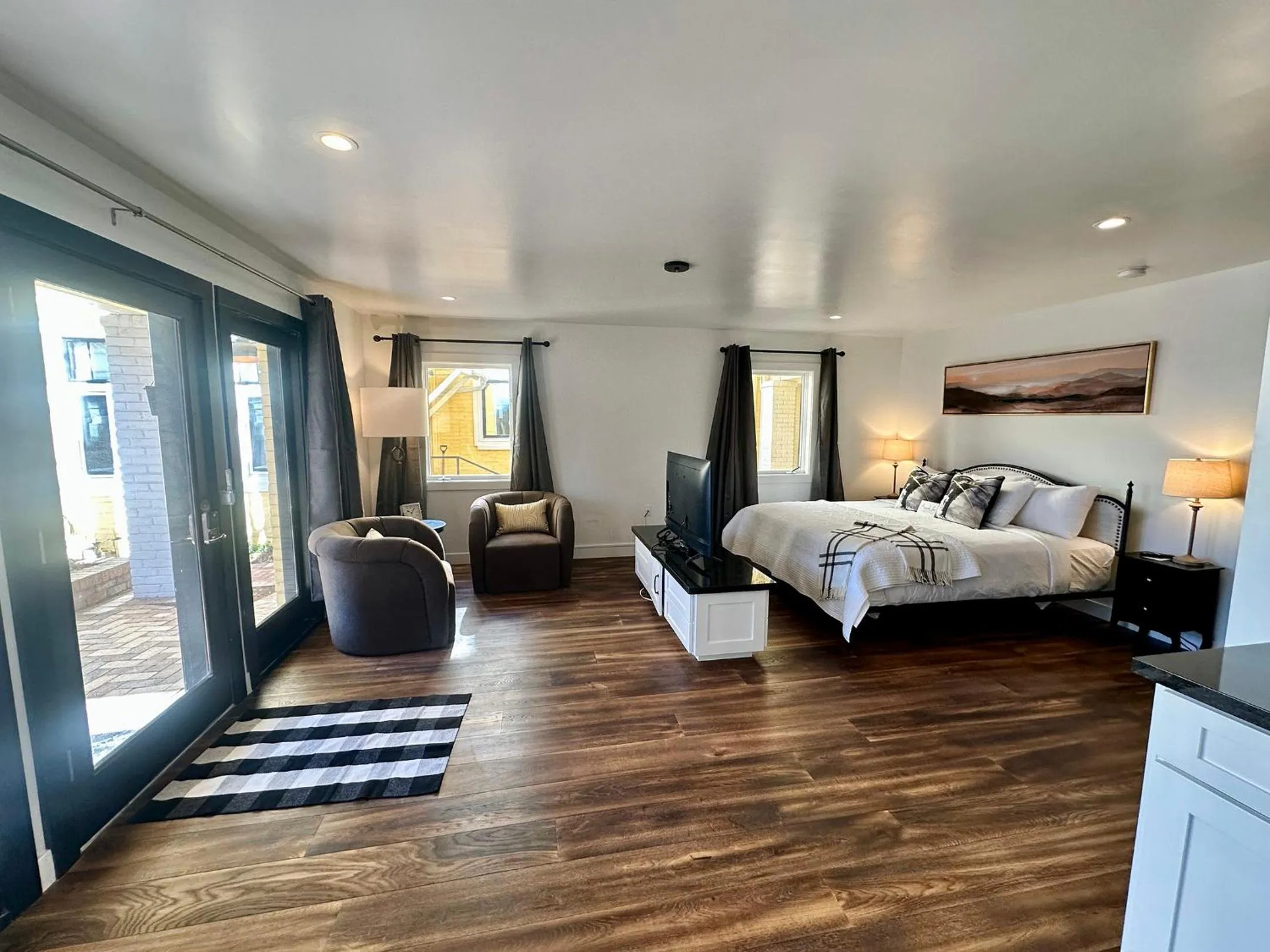 Bed in Bespoke Inn Flagstaff